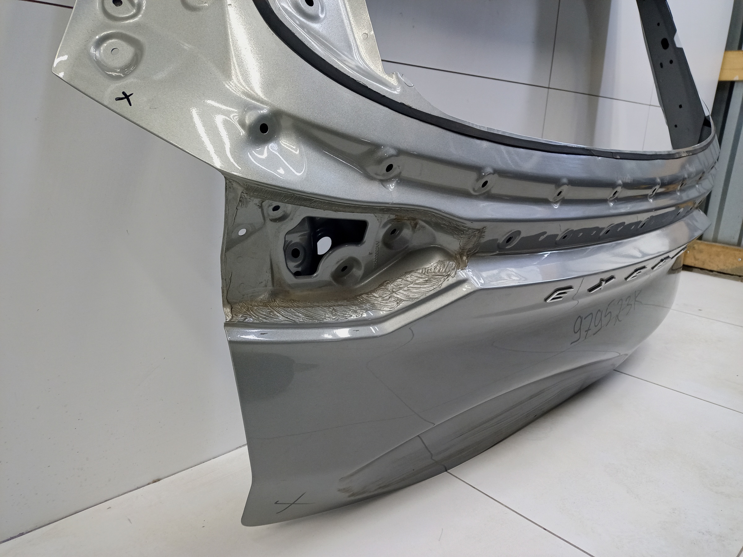 Крышка багажника Exeed LX