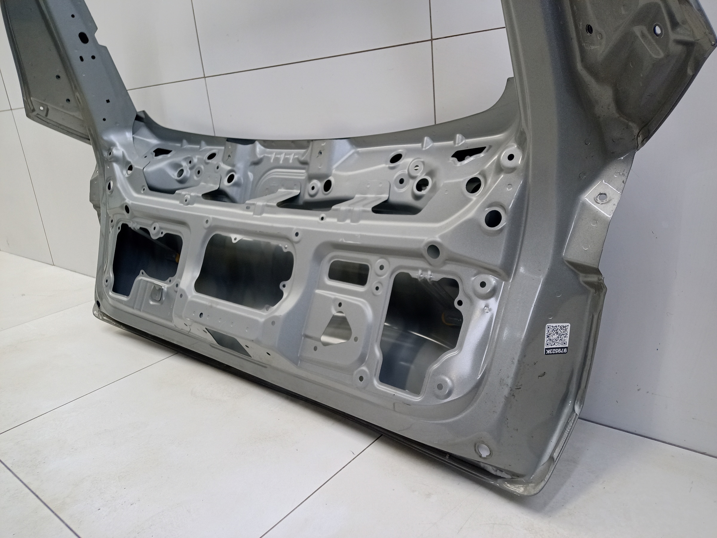 Крышка багажника Exeed LX