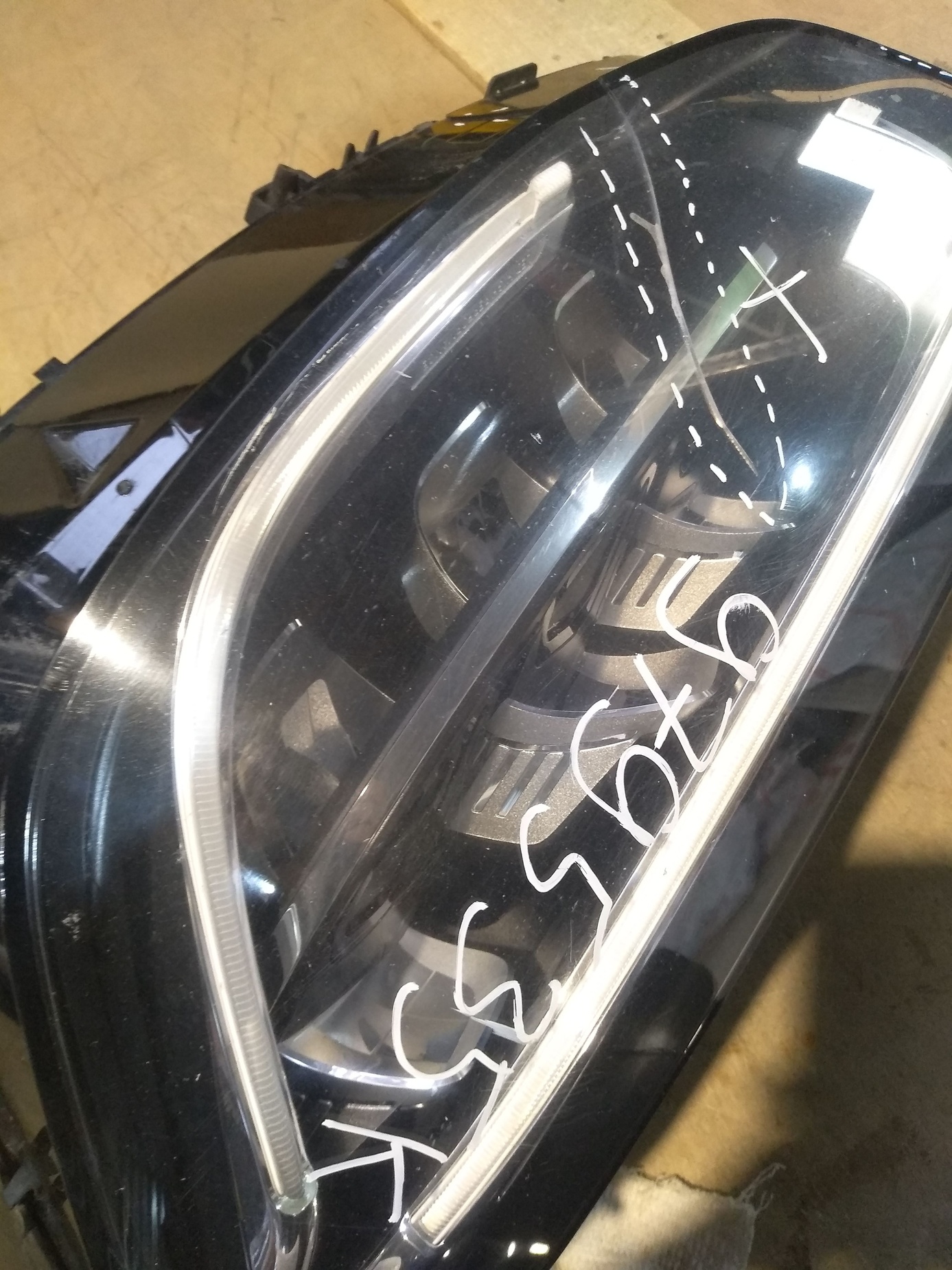 Фара передняя левая Mercedes Benz GLC-Klasse X253 Restail LED