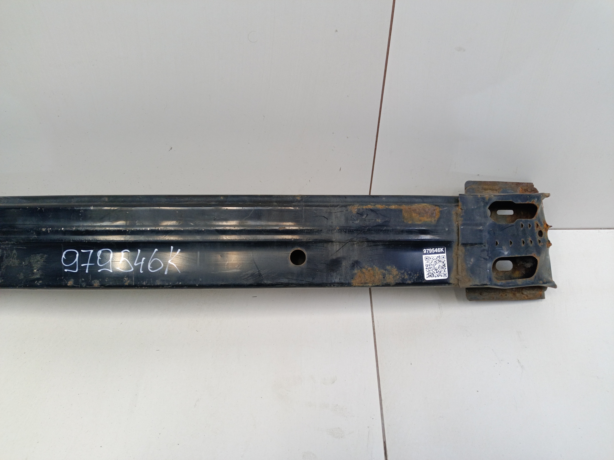 Усилитель переднего бампера Toyota Camry V40