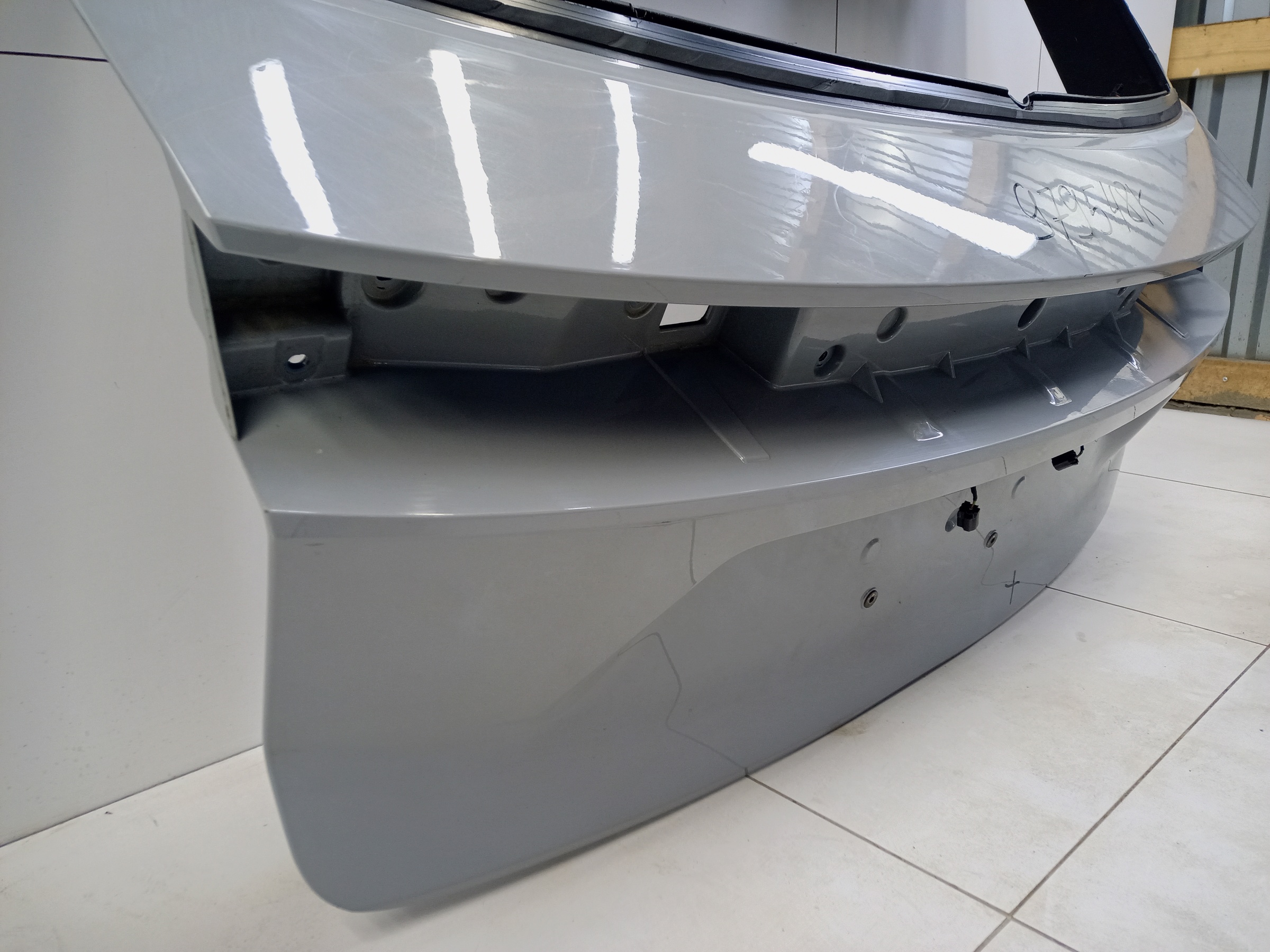 Крышка багажника Exeed RX