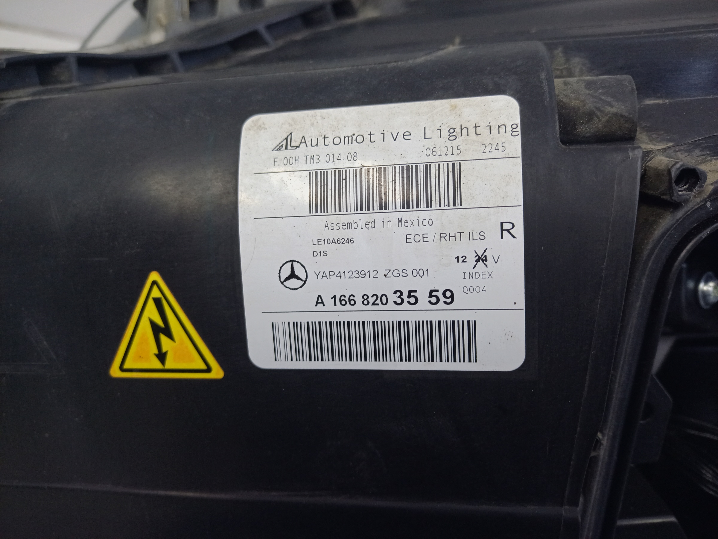 Фара передняя правая Mercedes Benz GL-klasse X166 ксенон ДХО