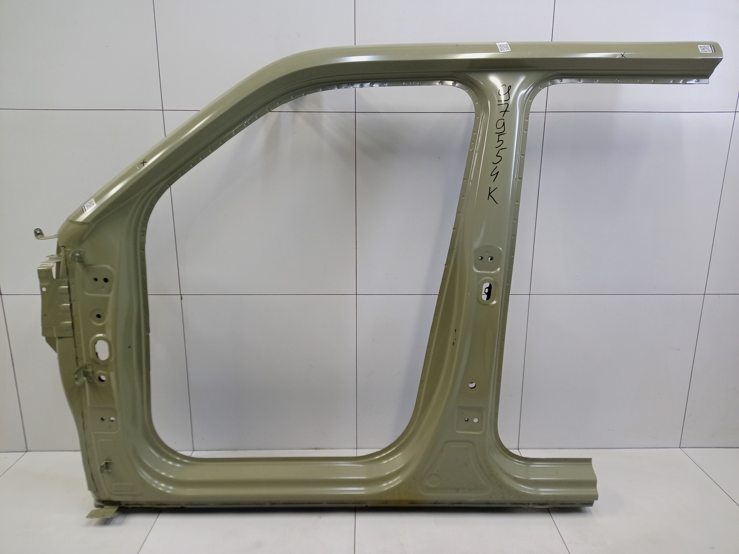 Панель кузова боковая левая Haval H3