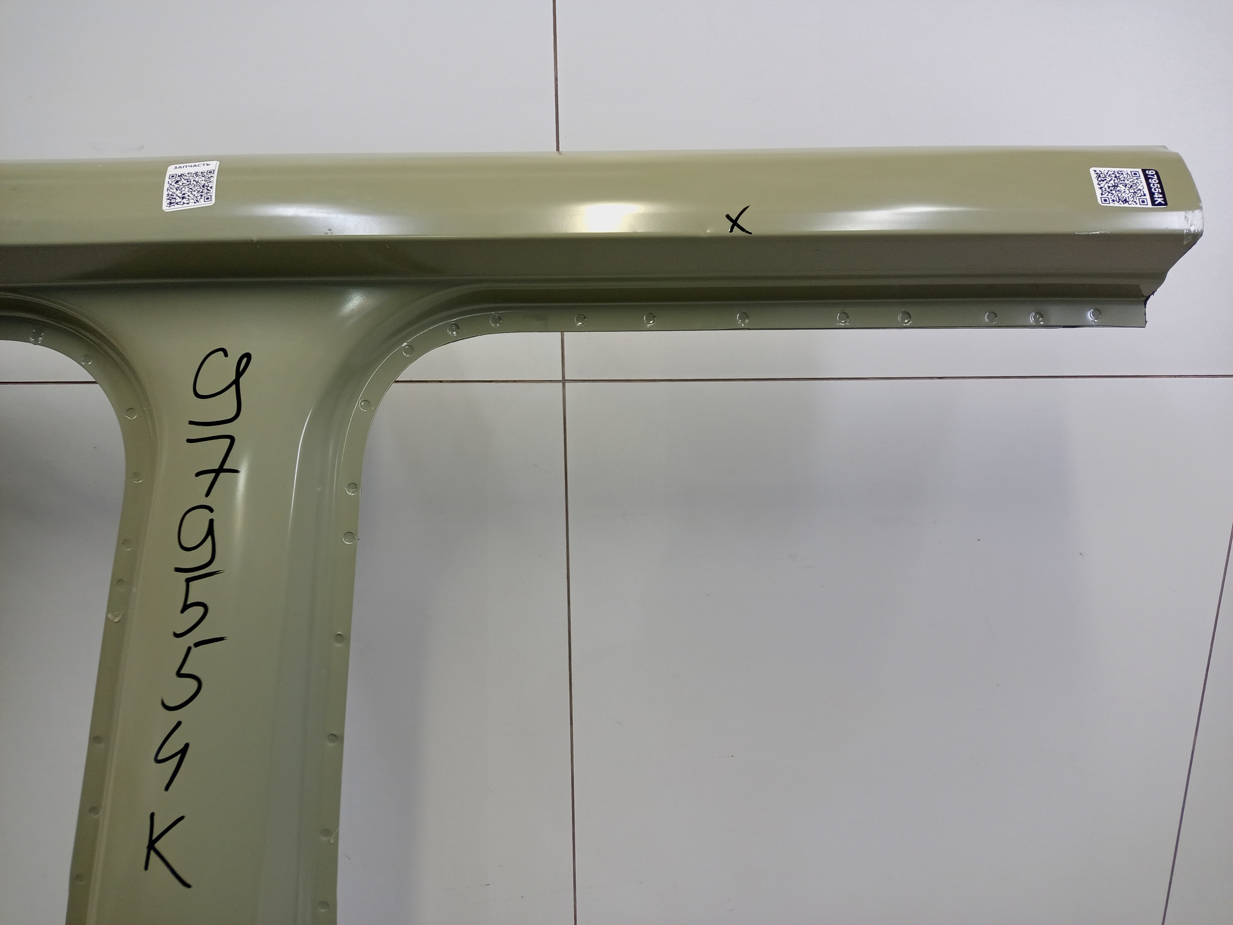 Панель кузова боковая левая Haval H3