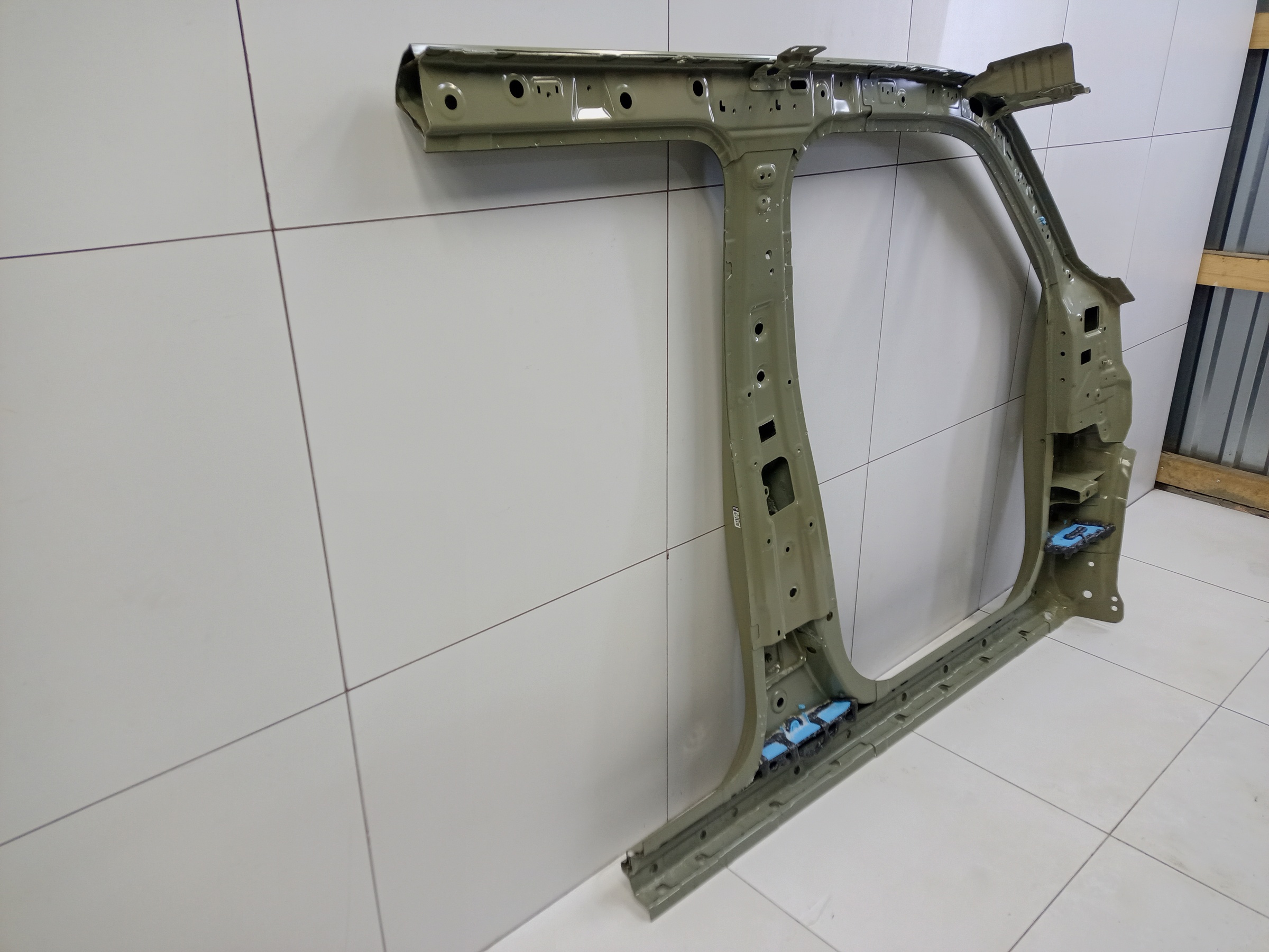 Панель кузова боковая левая Haval H3