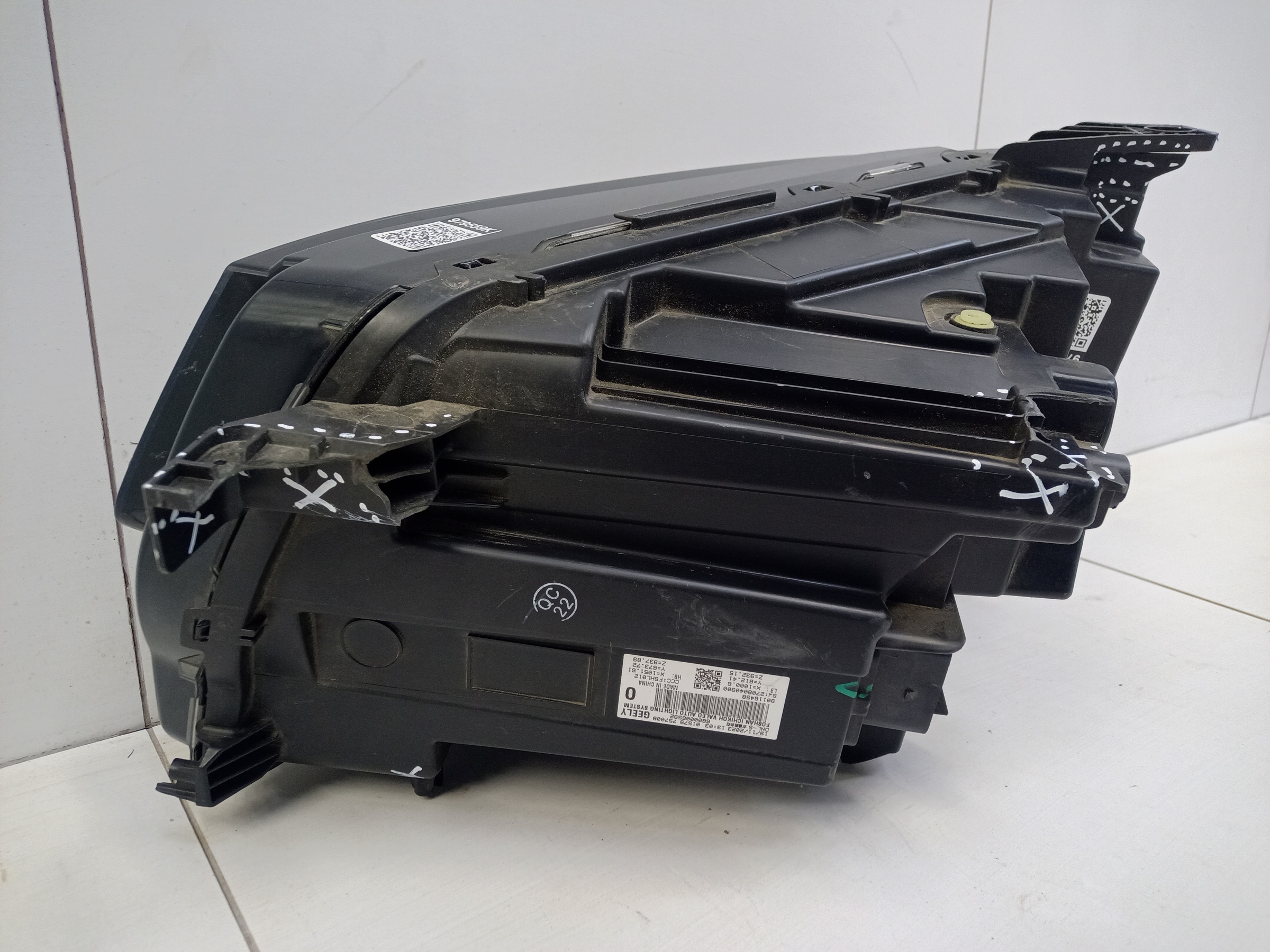 Фара передняя правая Geely Tugella Full LED