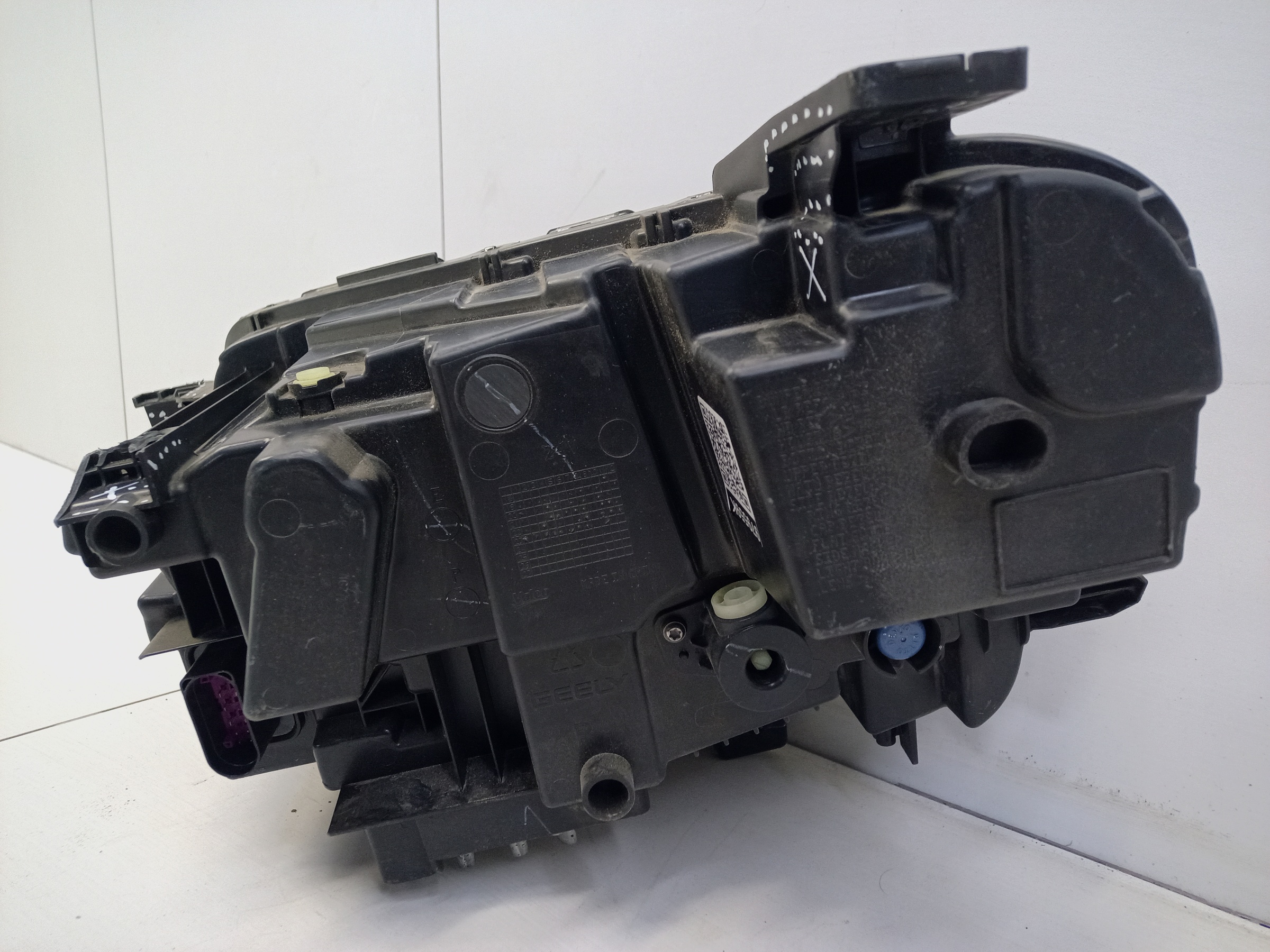 Фара передняя правая Geely Tugella Full LED