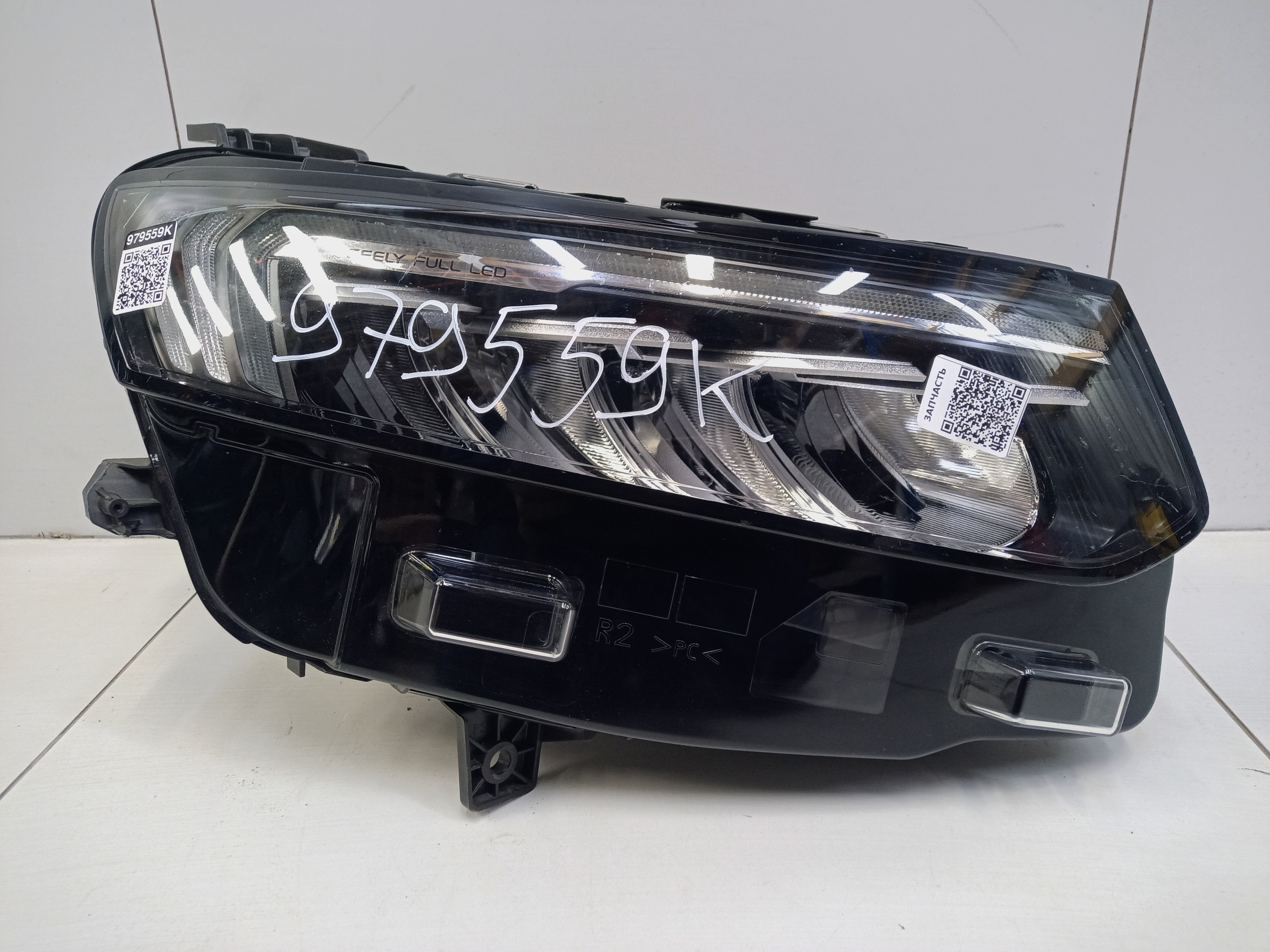 Фара передняя правая Geely Tugella Full LED