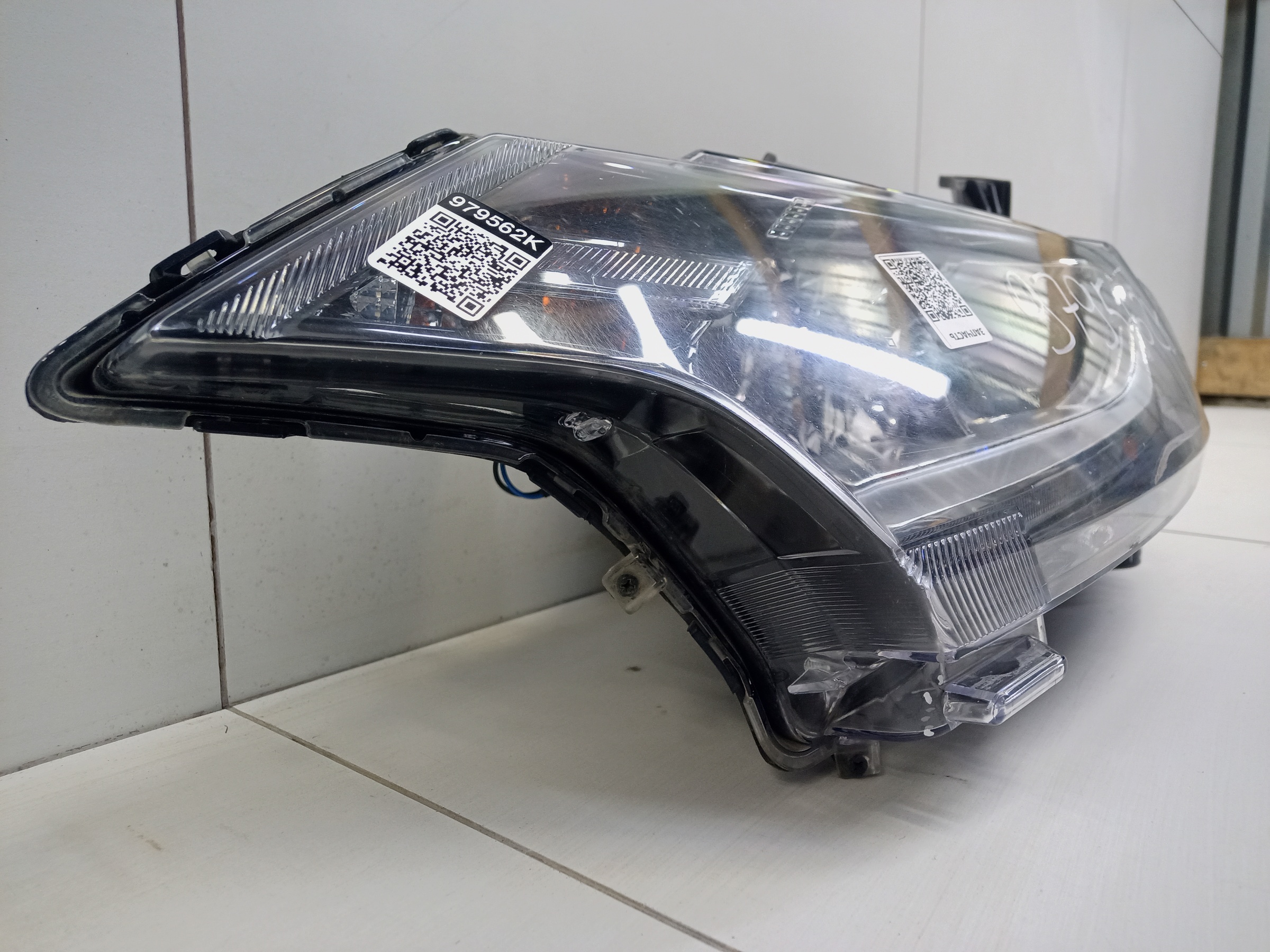 Фара передняя левая Mitsubishi Outlander 3 Restail 2 галоген