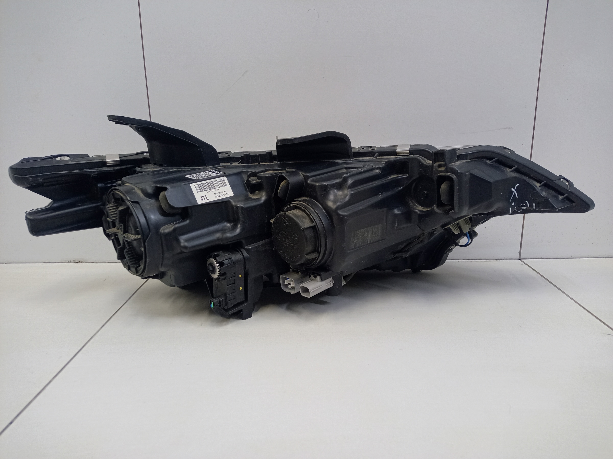 Фара передняя левая Mitsubishi Outlander 3 Restail 2 галоген