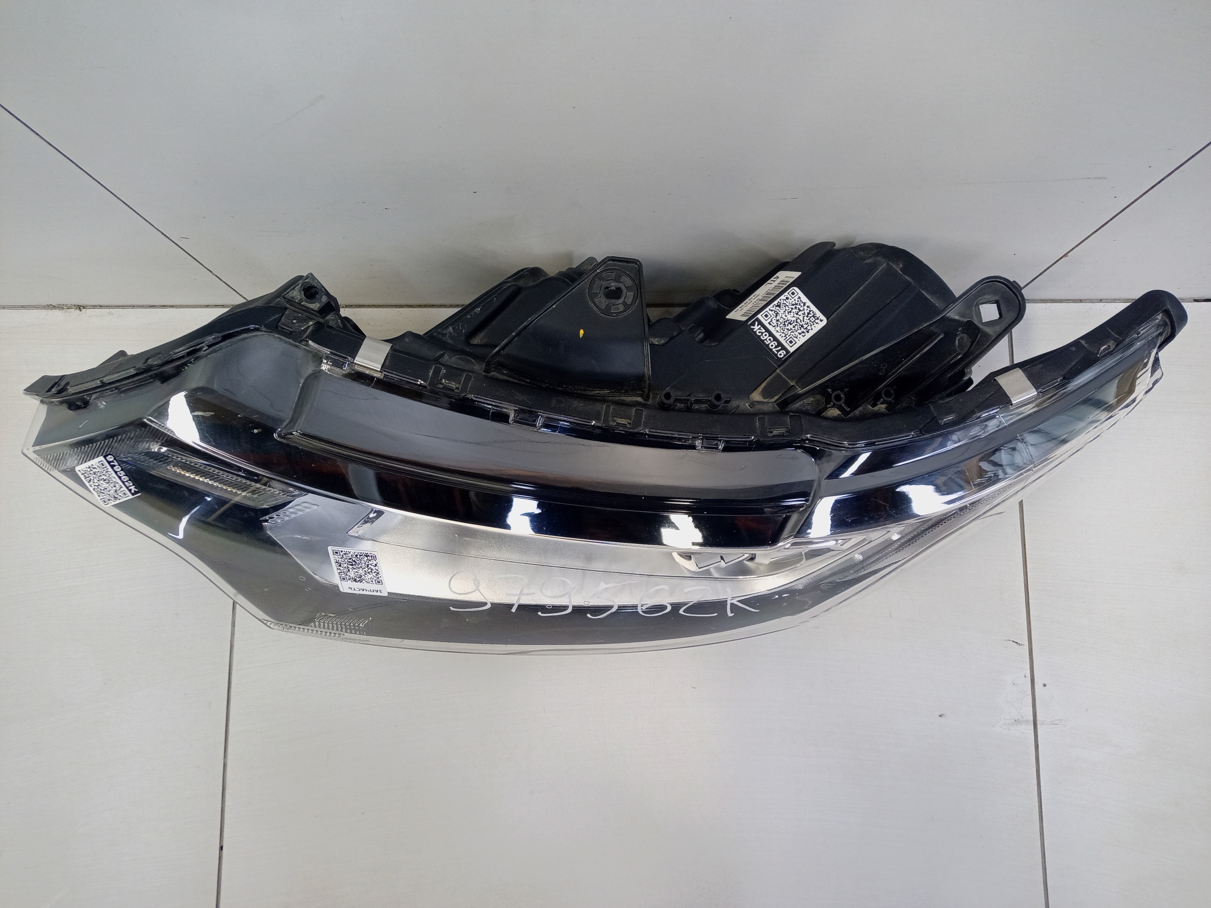 Фара передняя левая Mitsubishi Outlander 3 Restail 2 галоген