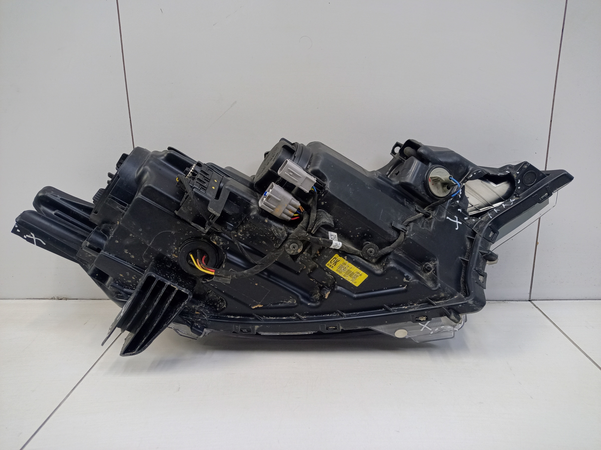 Фара передняя левая Mitsubishi Outlander 3 Restail 2 галоген