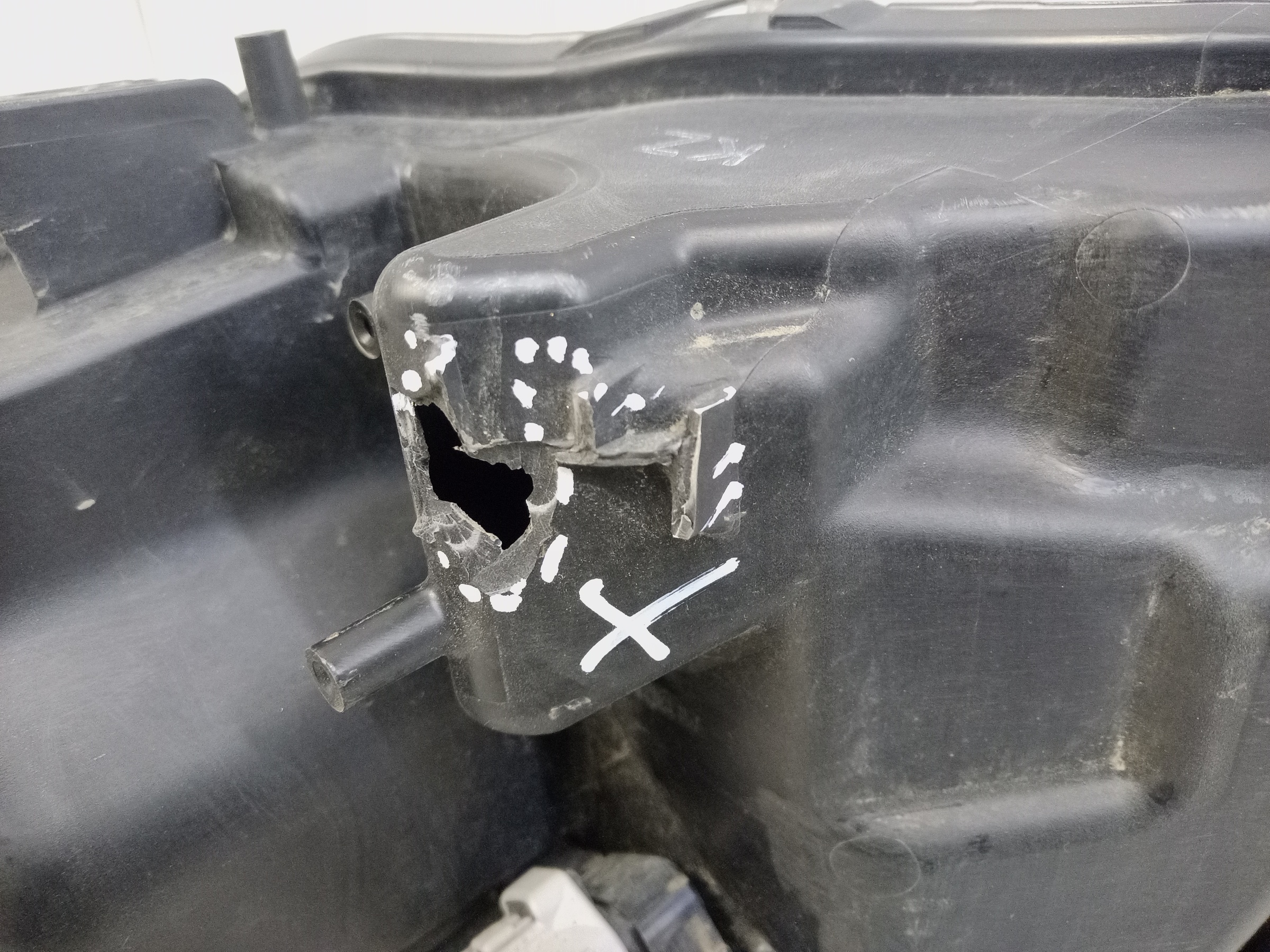 Фара передняя левая Nissan X-Trail T32 Restail LED