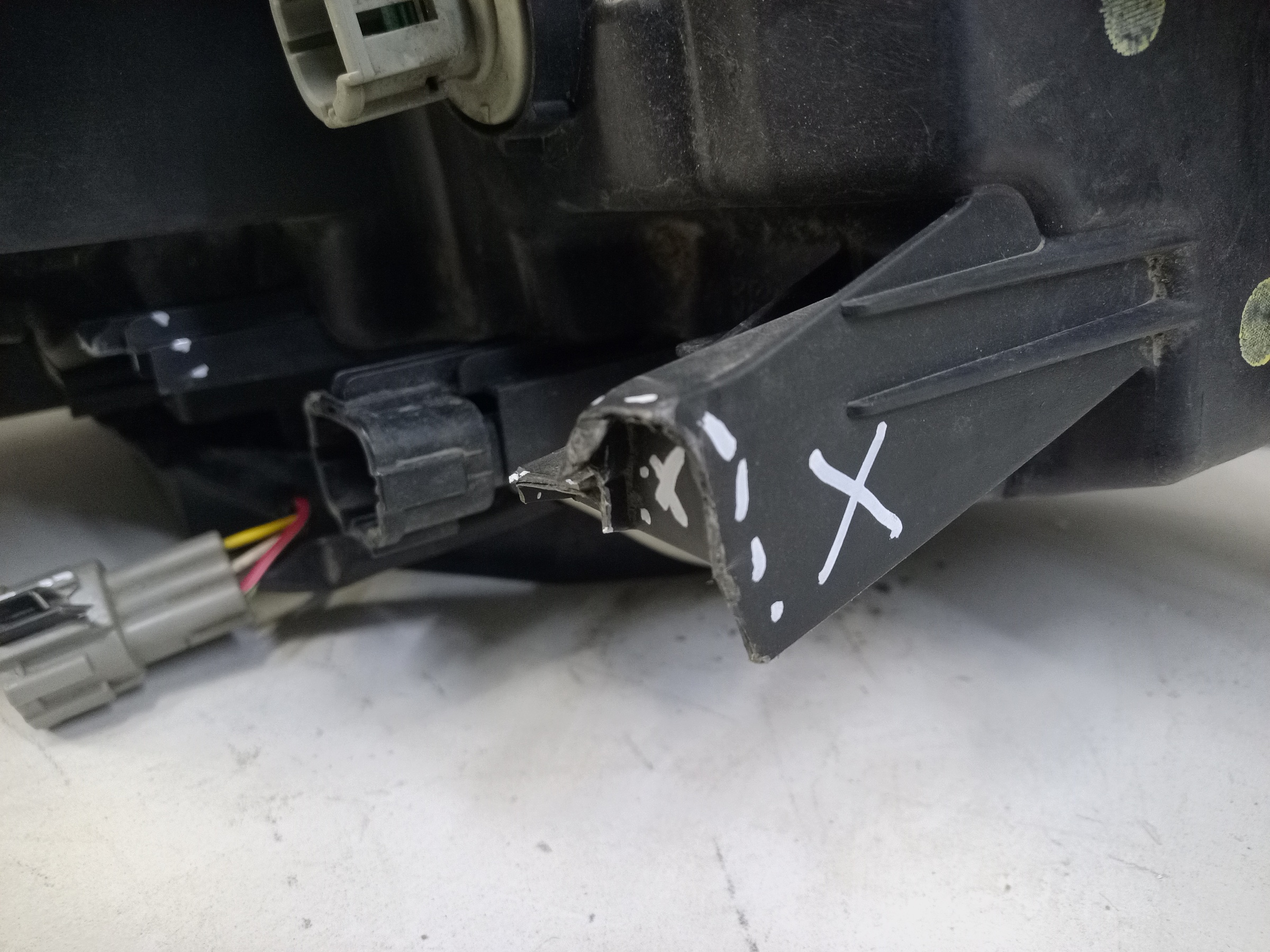 Фара передняя левая Nissan X-Trail T32 Restail LED