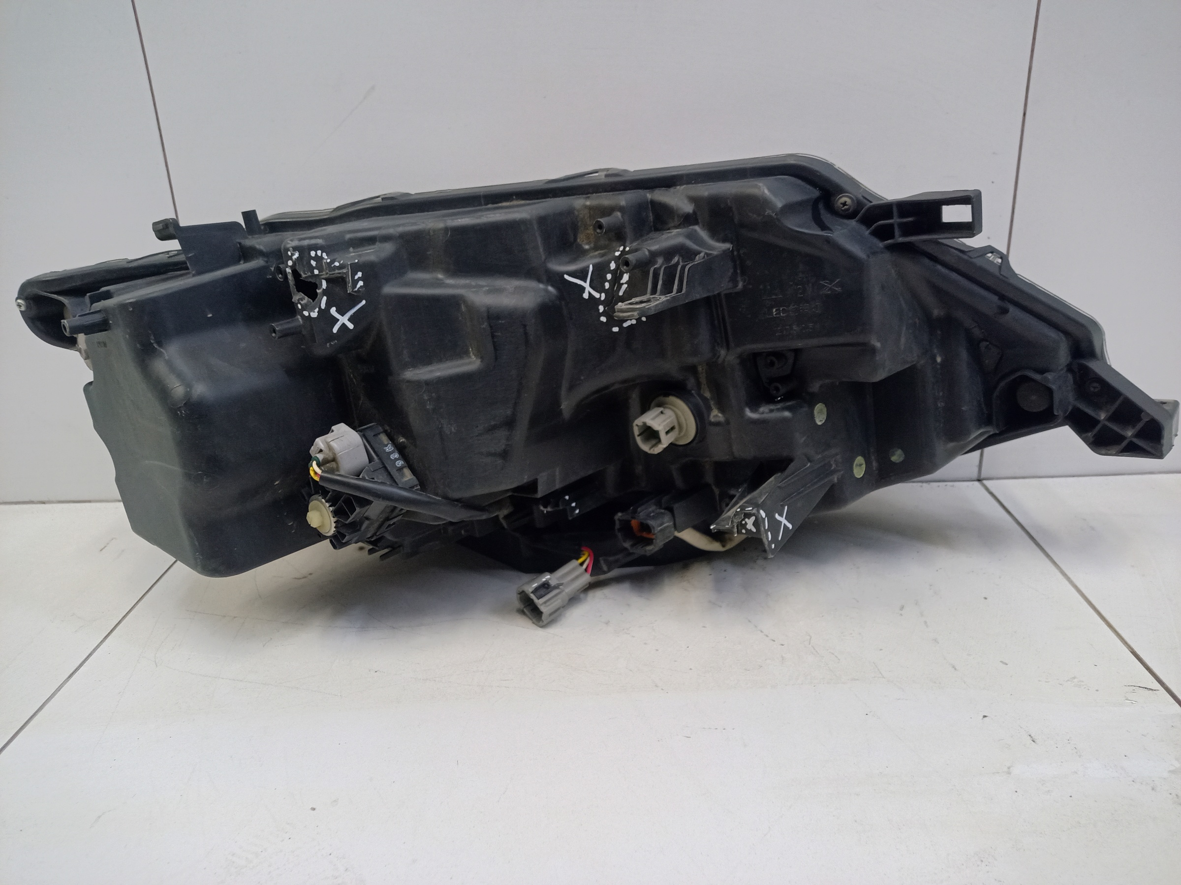 Фара передняя левая Nissan X-Trail T32 Restail LED