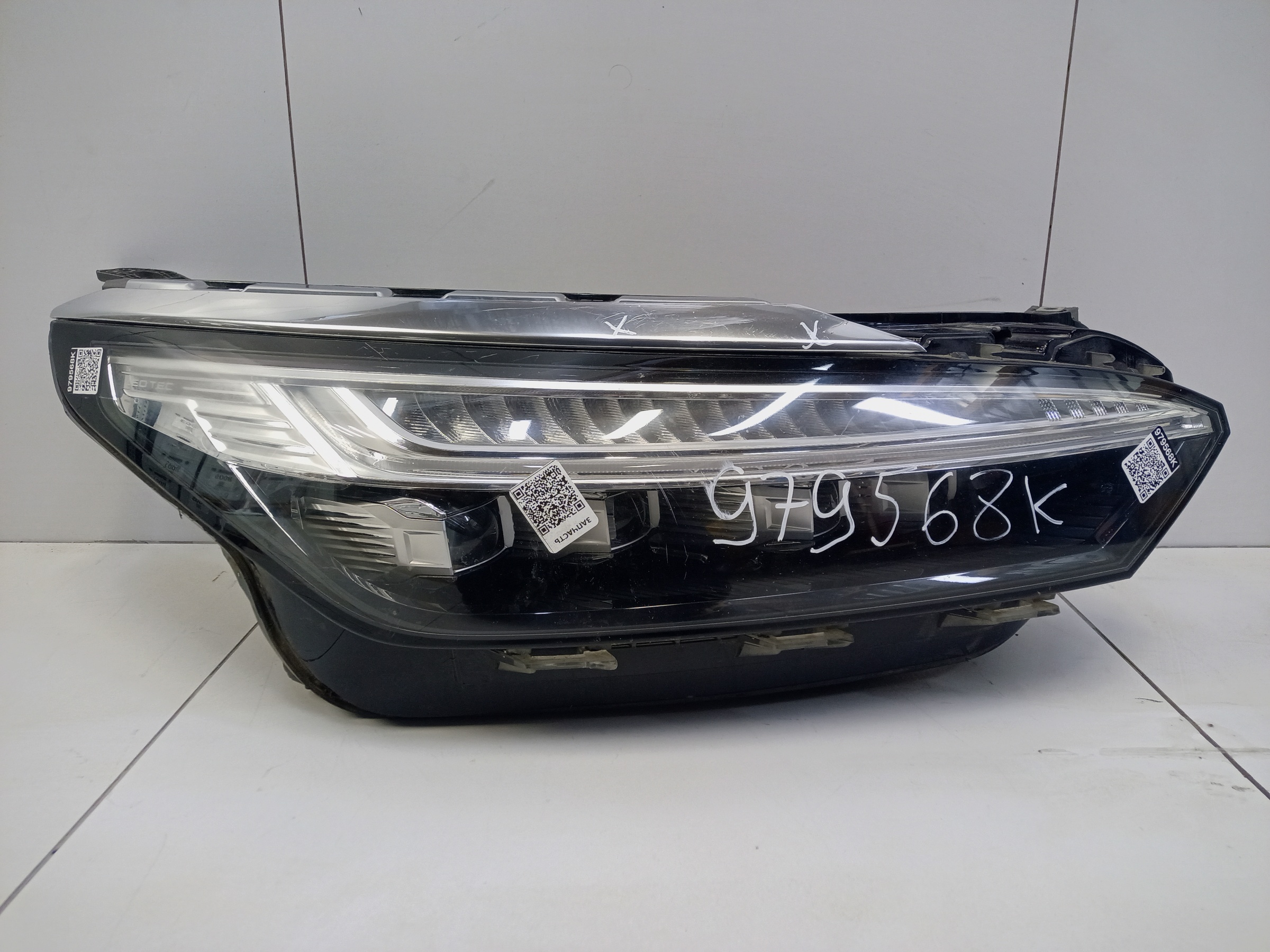 Фара передняя правая Exeed VX LED