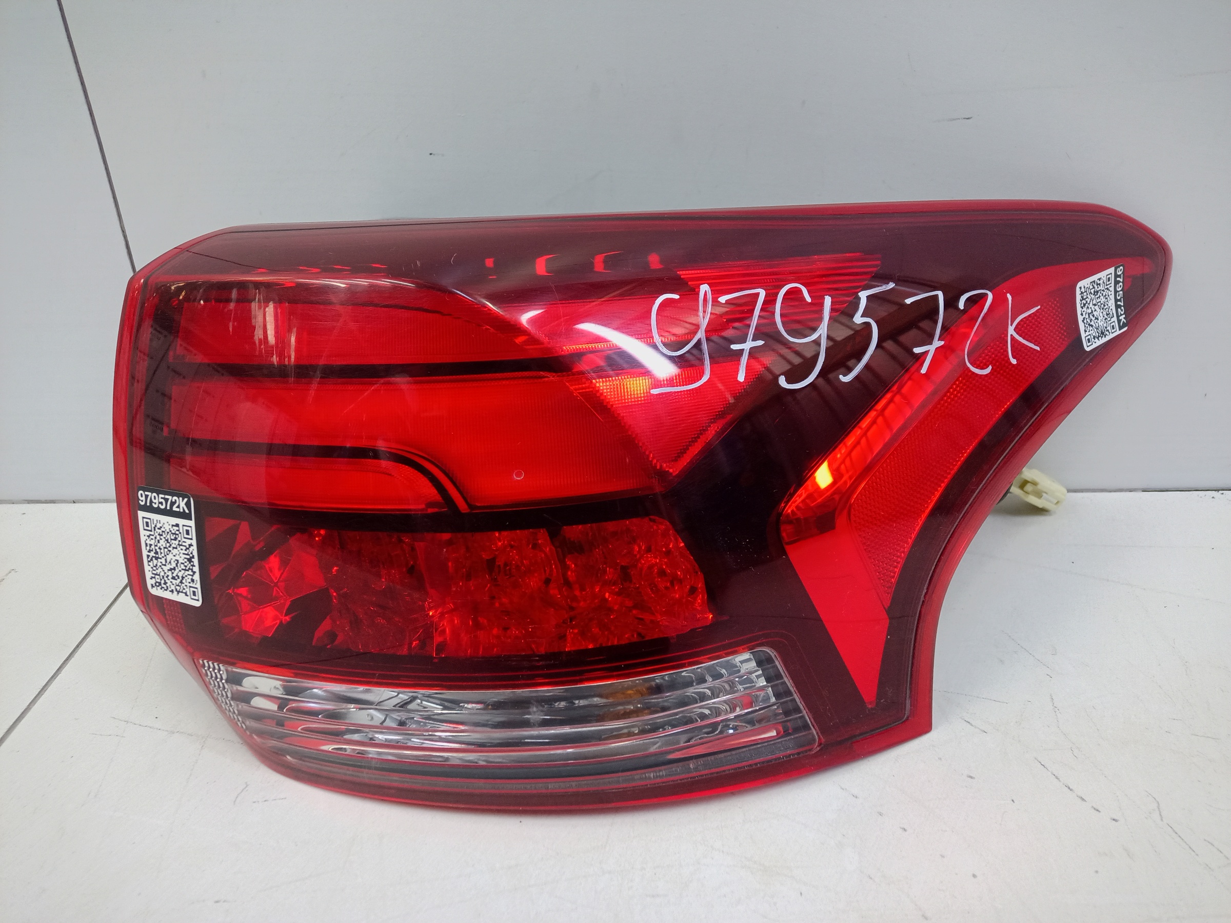 Фонарь задний правый наружный Mitsubishi Outlander 3 Restail 2 LED