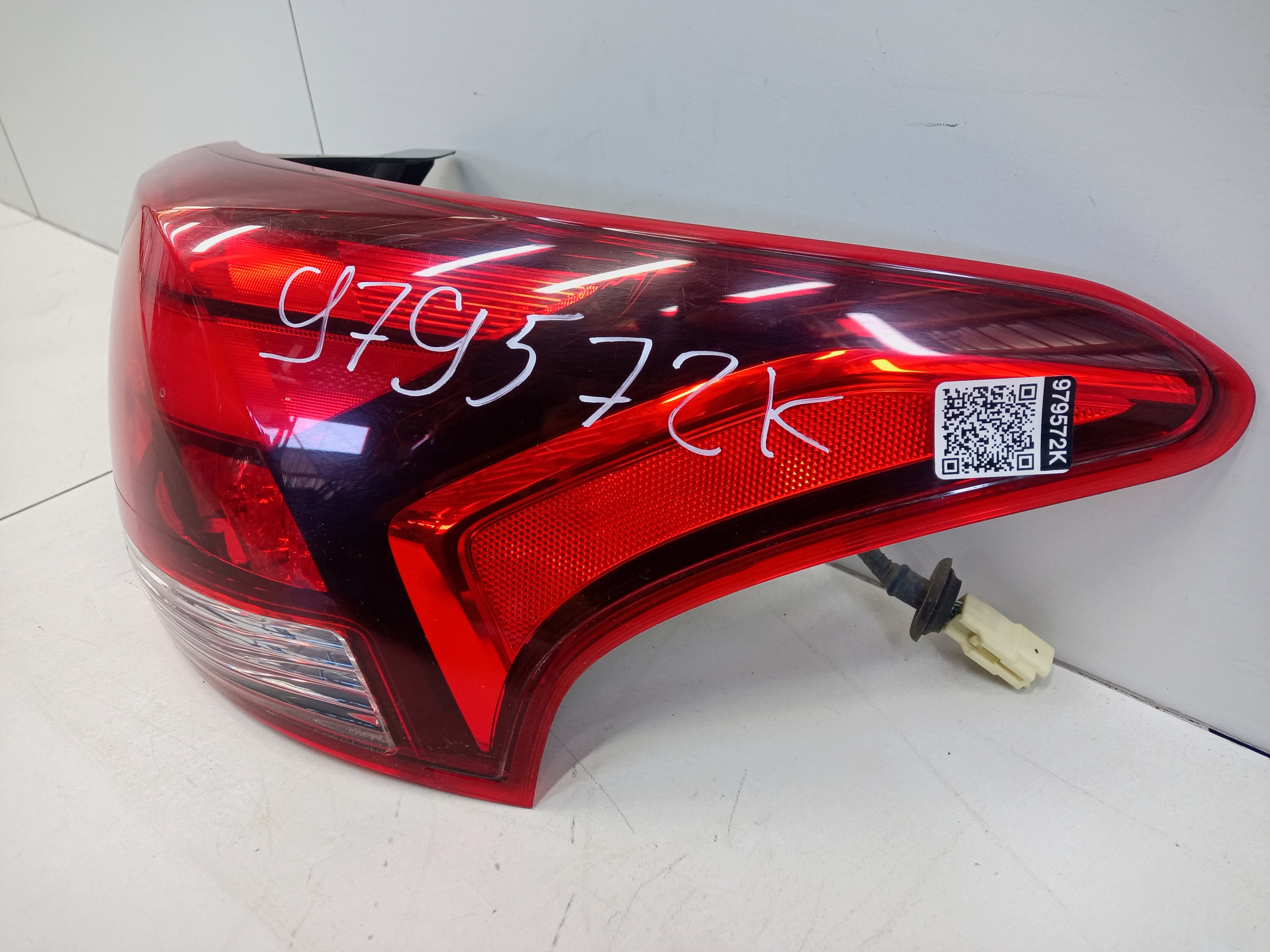 Фонарь задний правый наружный Mitsubishi Outlander 3 Restail 2 LED