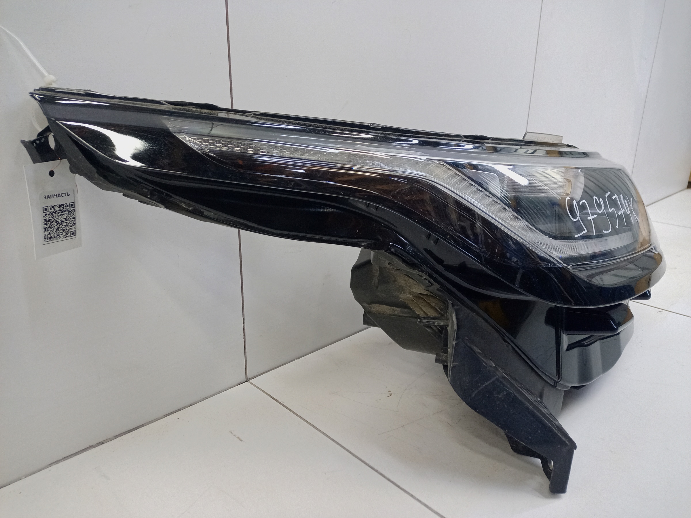 Фара передняя правая Land Rover Range Rover Velar LED