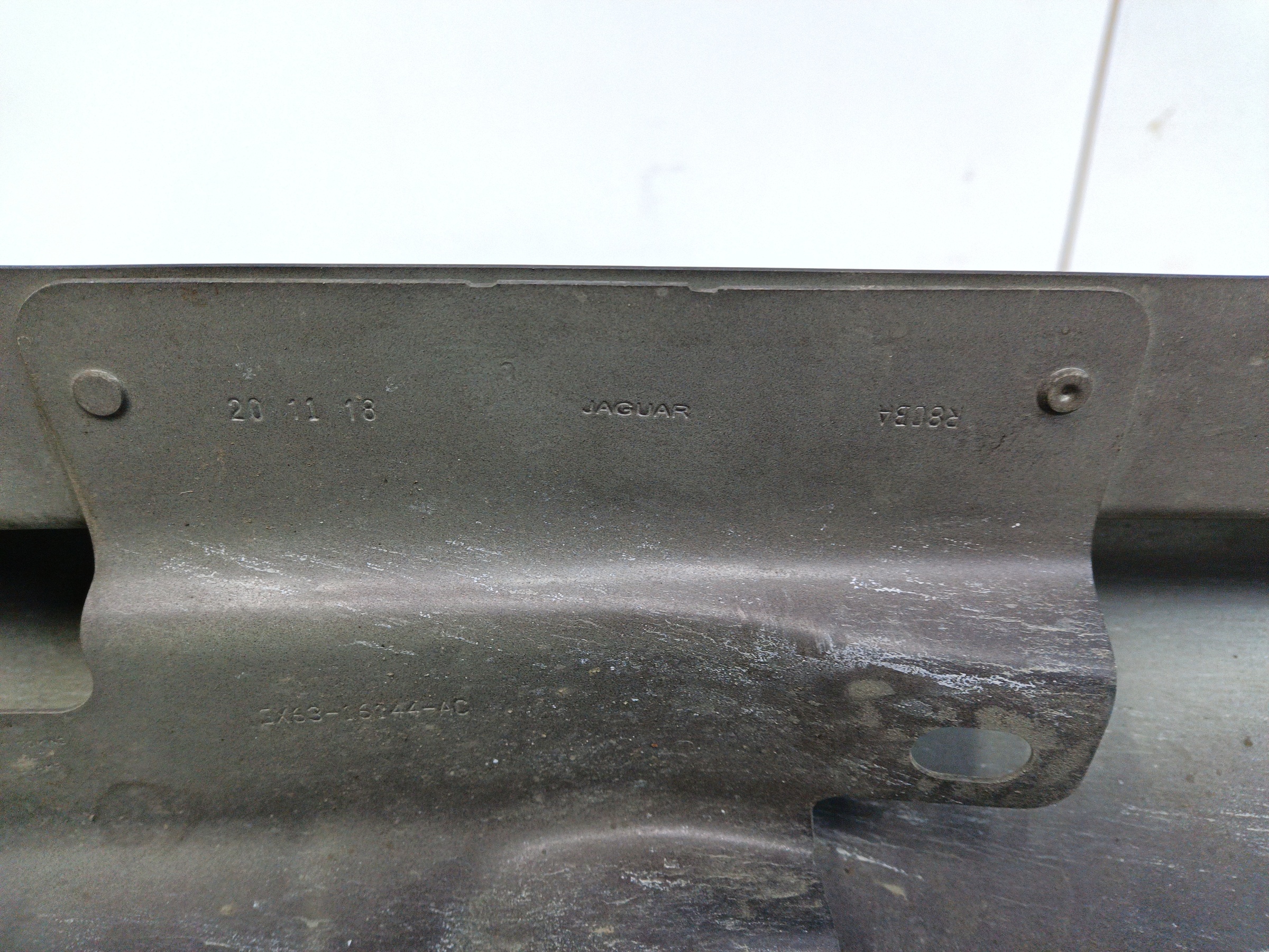 Крыло переднее правое Jaguar XF 2