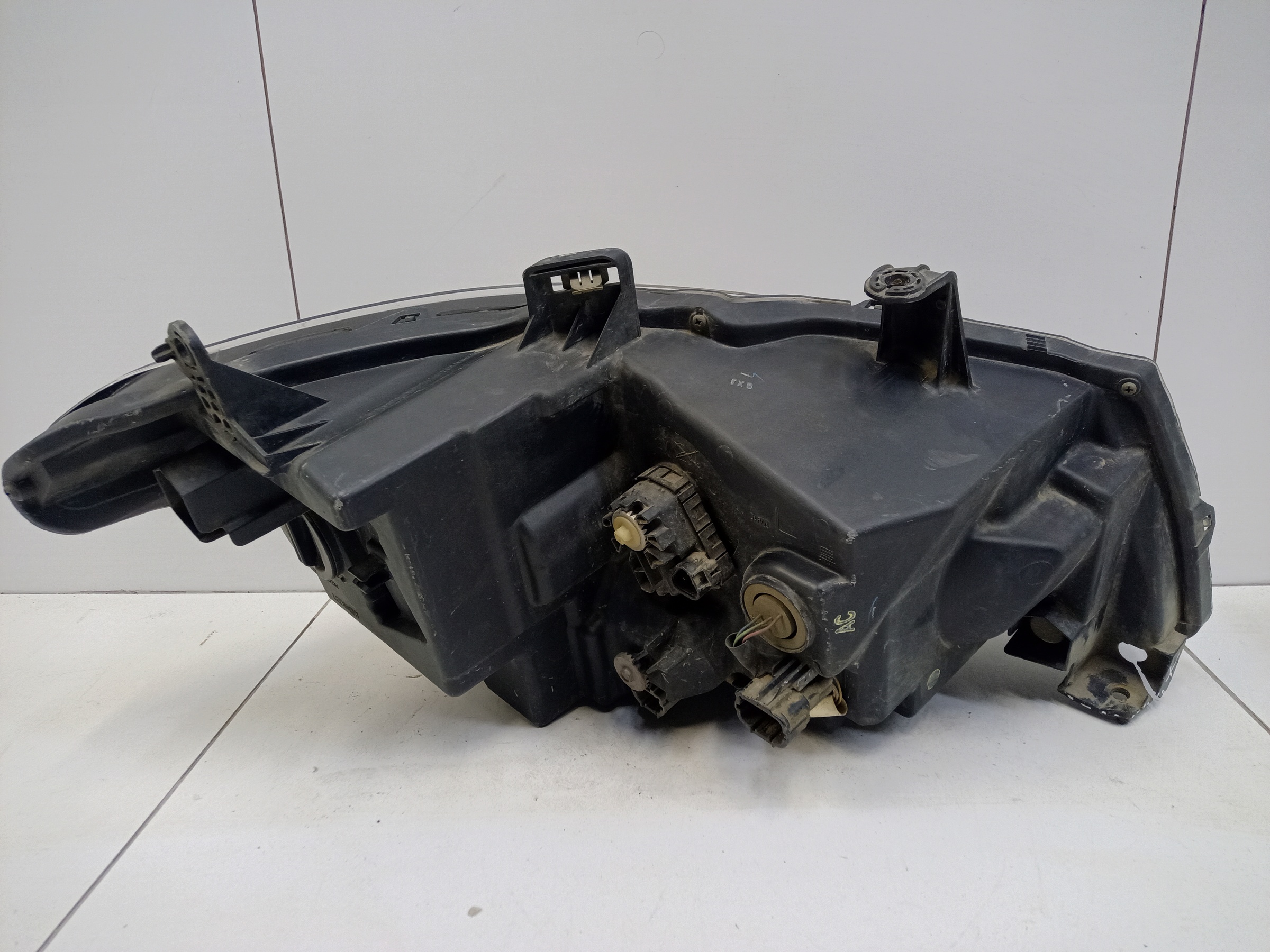 Фара передняя левая Infiniti QX80 1 Restail LED