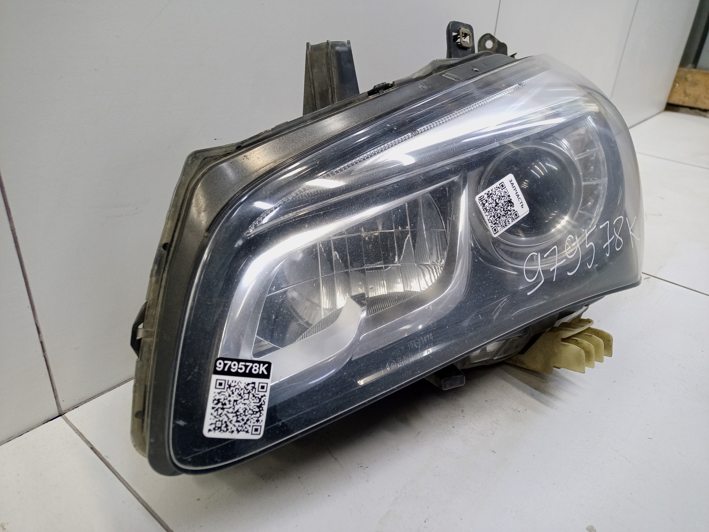 Фара передняя левая Infiniti QX80 1 Restail LED