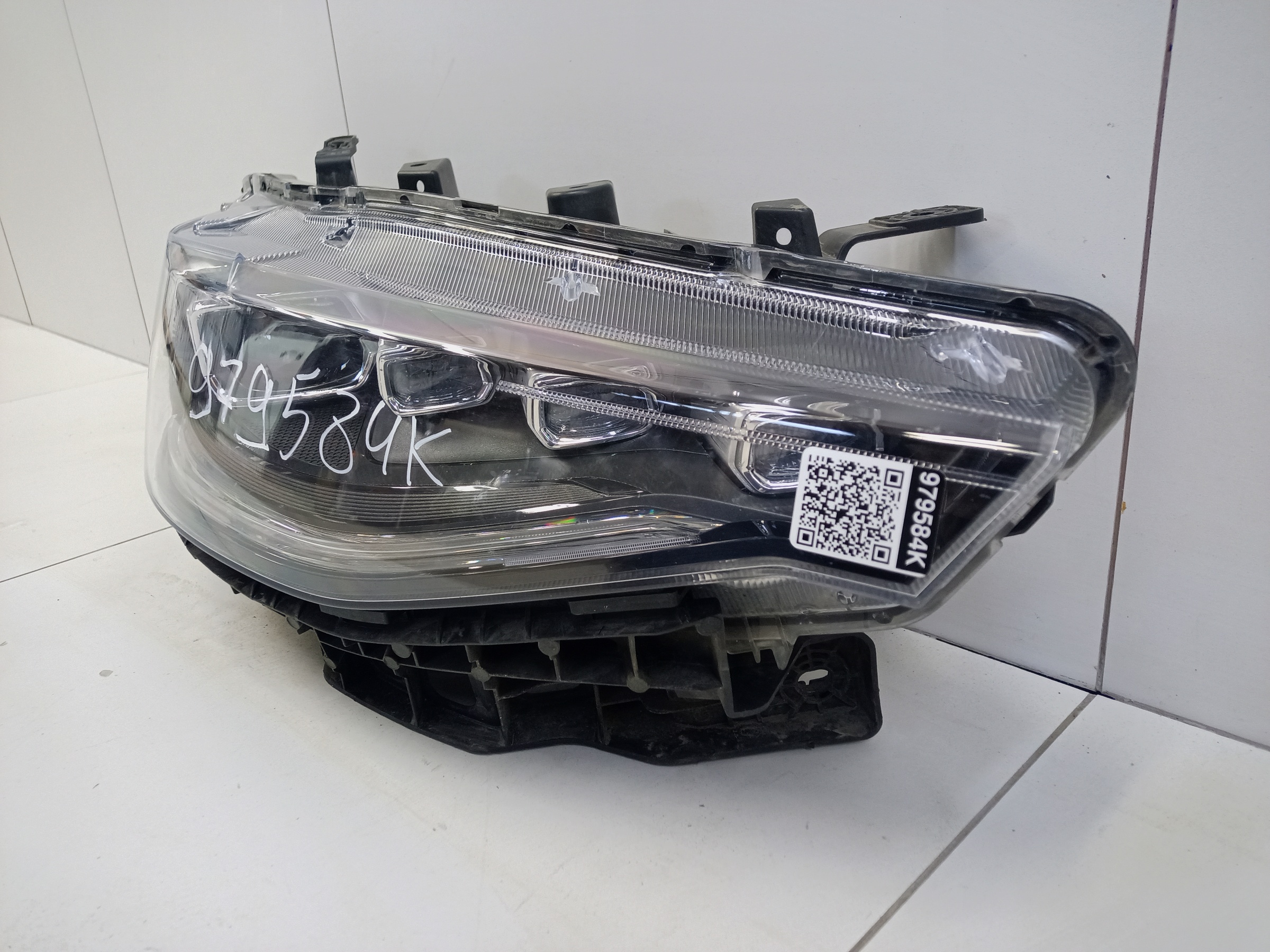 Фара передняя правая Haval F7 LED