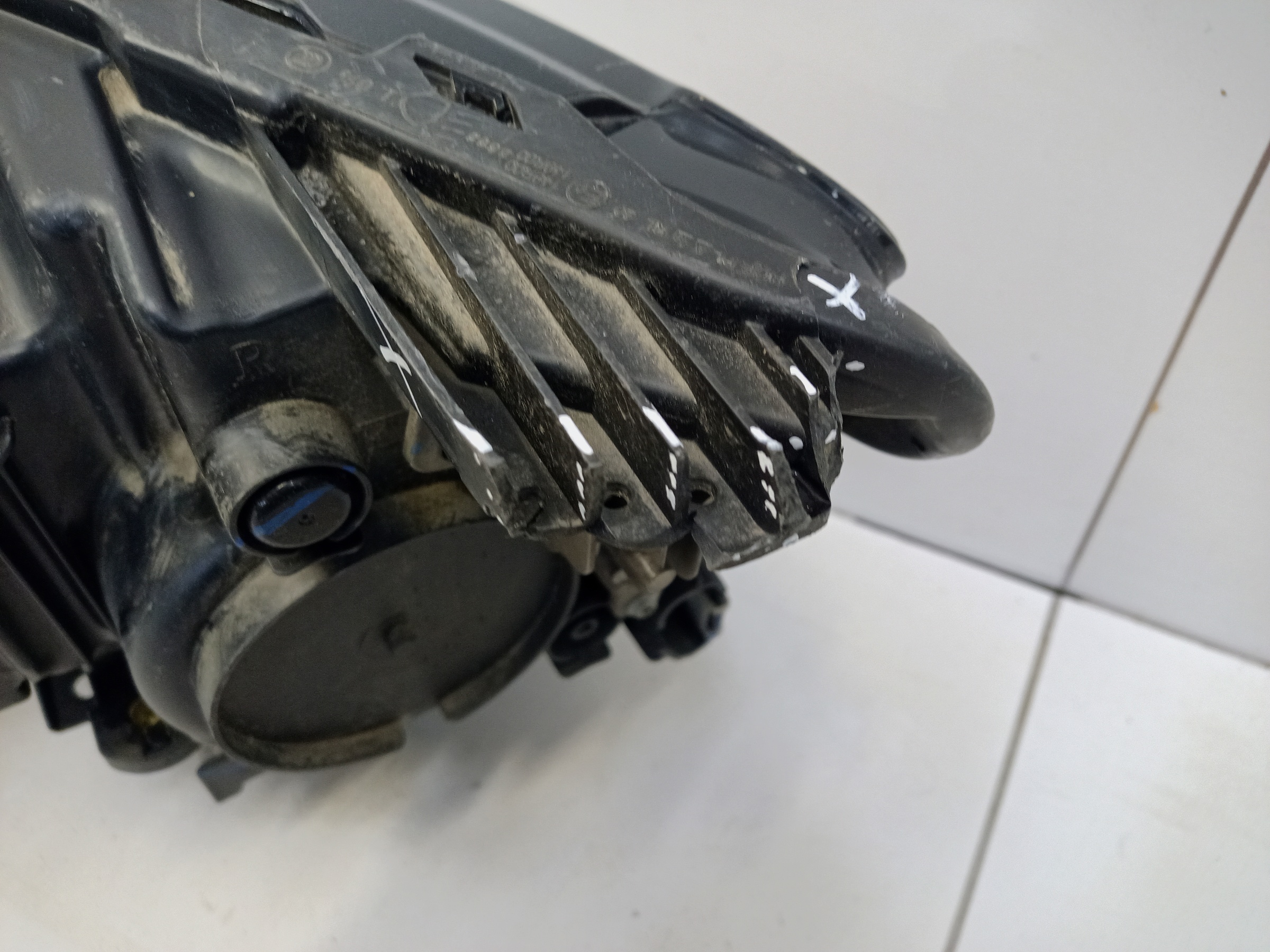 Фара передняя правая Geely Emgrand 2 LED