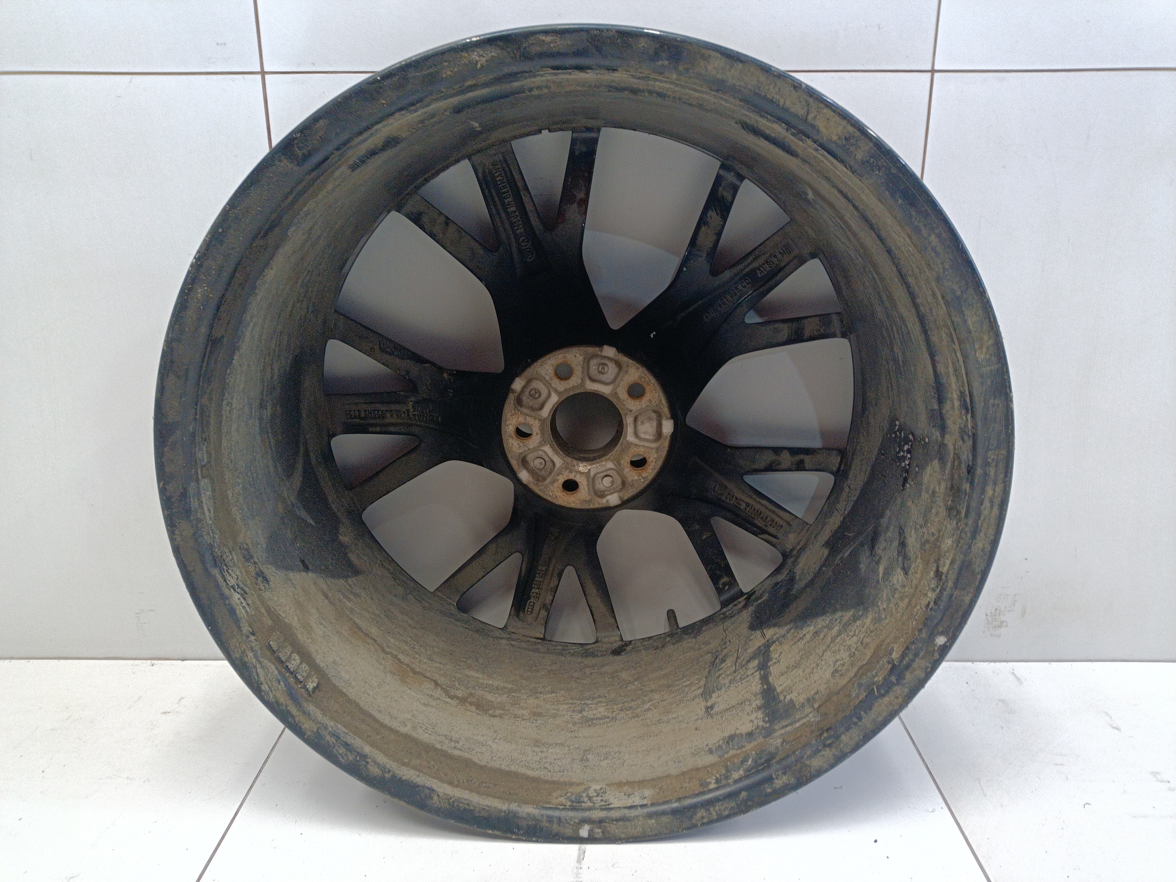 Диск колеса литой Audi Q8 R22