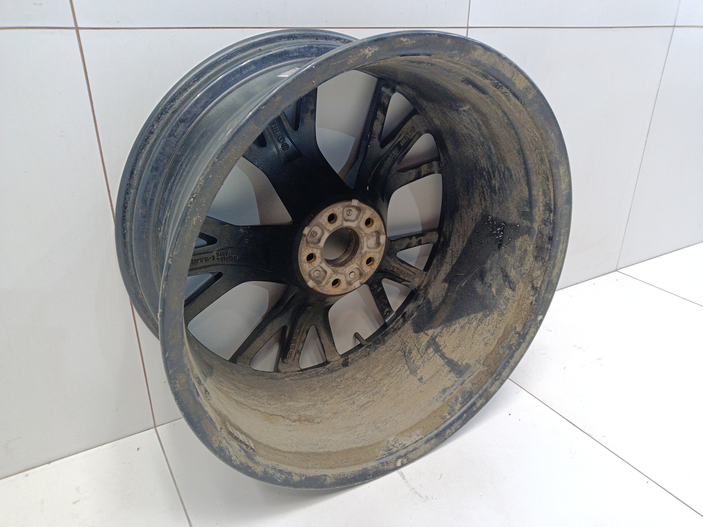 Диск колеса литой Audi Q8 R22