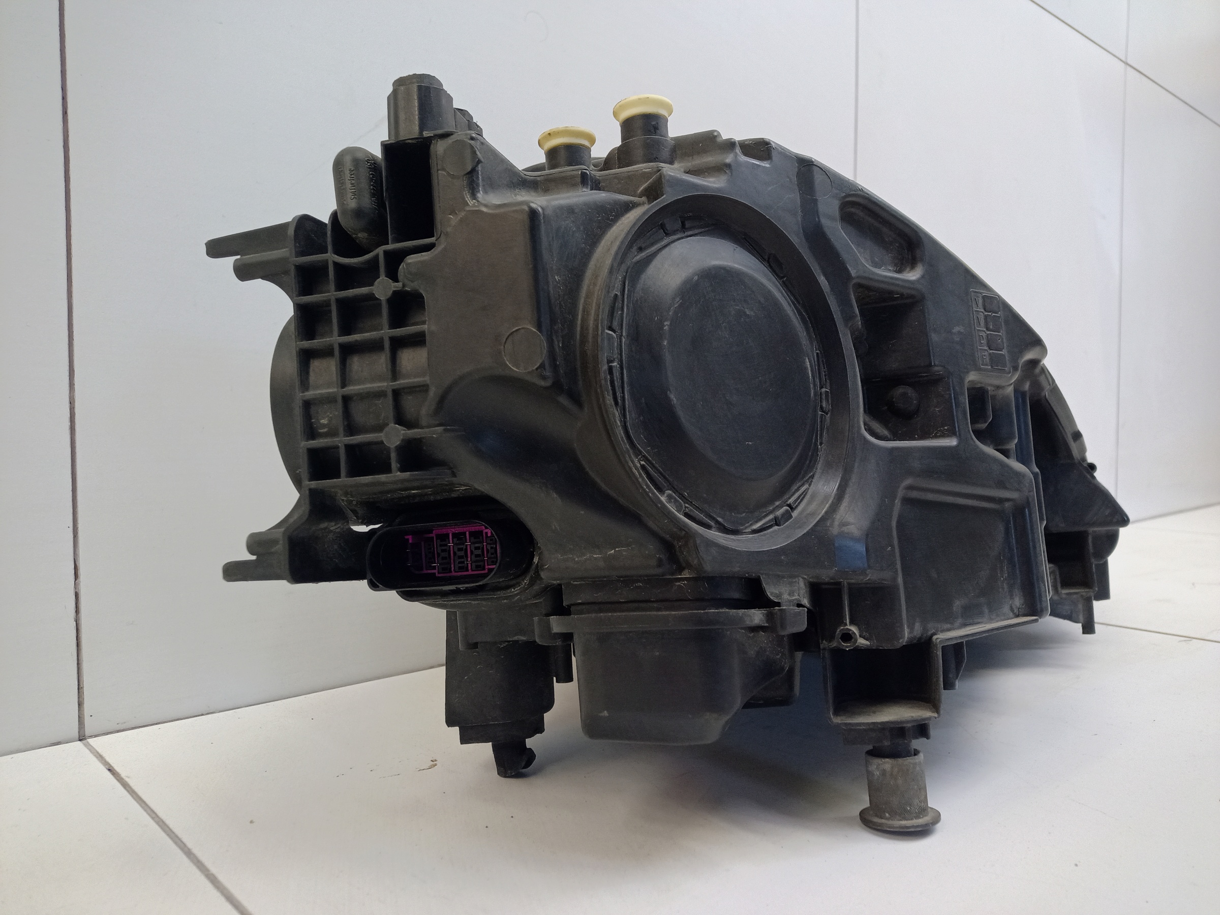 Фара передняя левая Porsche Cayenne 3 LED