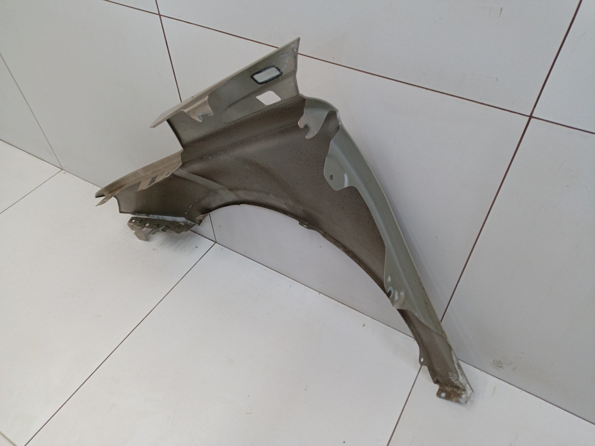 Крыло переднее правое Geely Emgrand 2