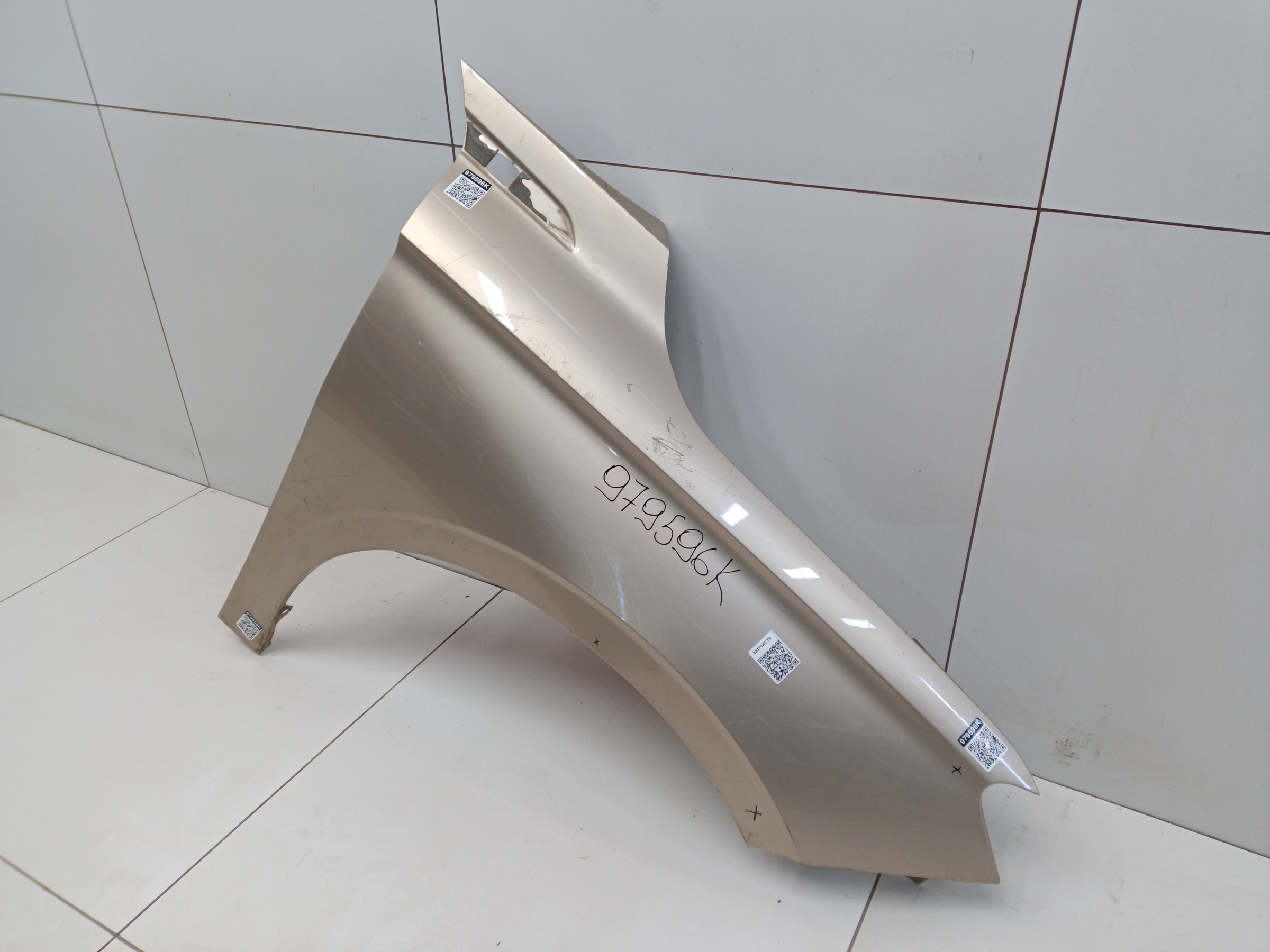 Крыло переднее правое Geely Emgrand 2