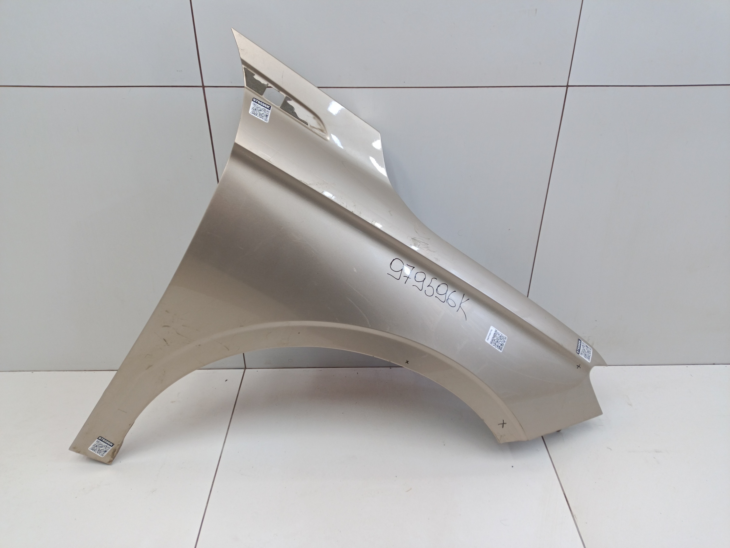 Крыло переднее правое Geely Emgrand 2