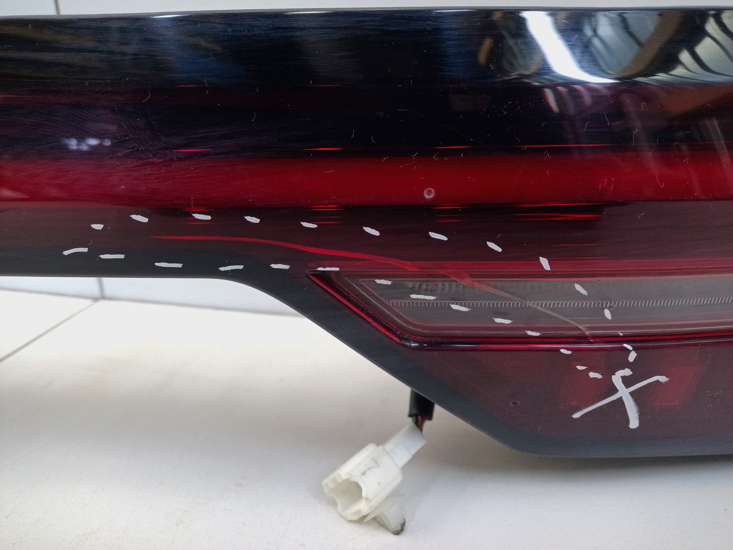 Фонарь крышки багажника Exeed LX