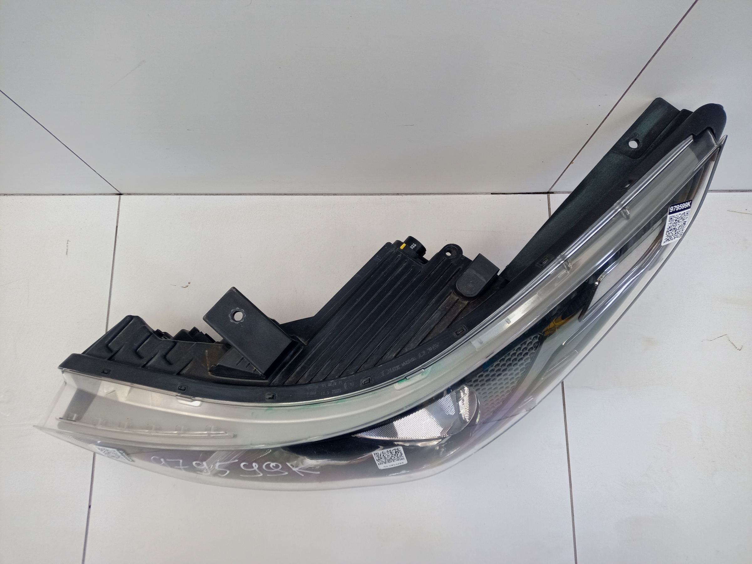 Фара передняя левая Hyundai Solaris 2 Restail галоген