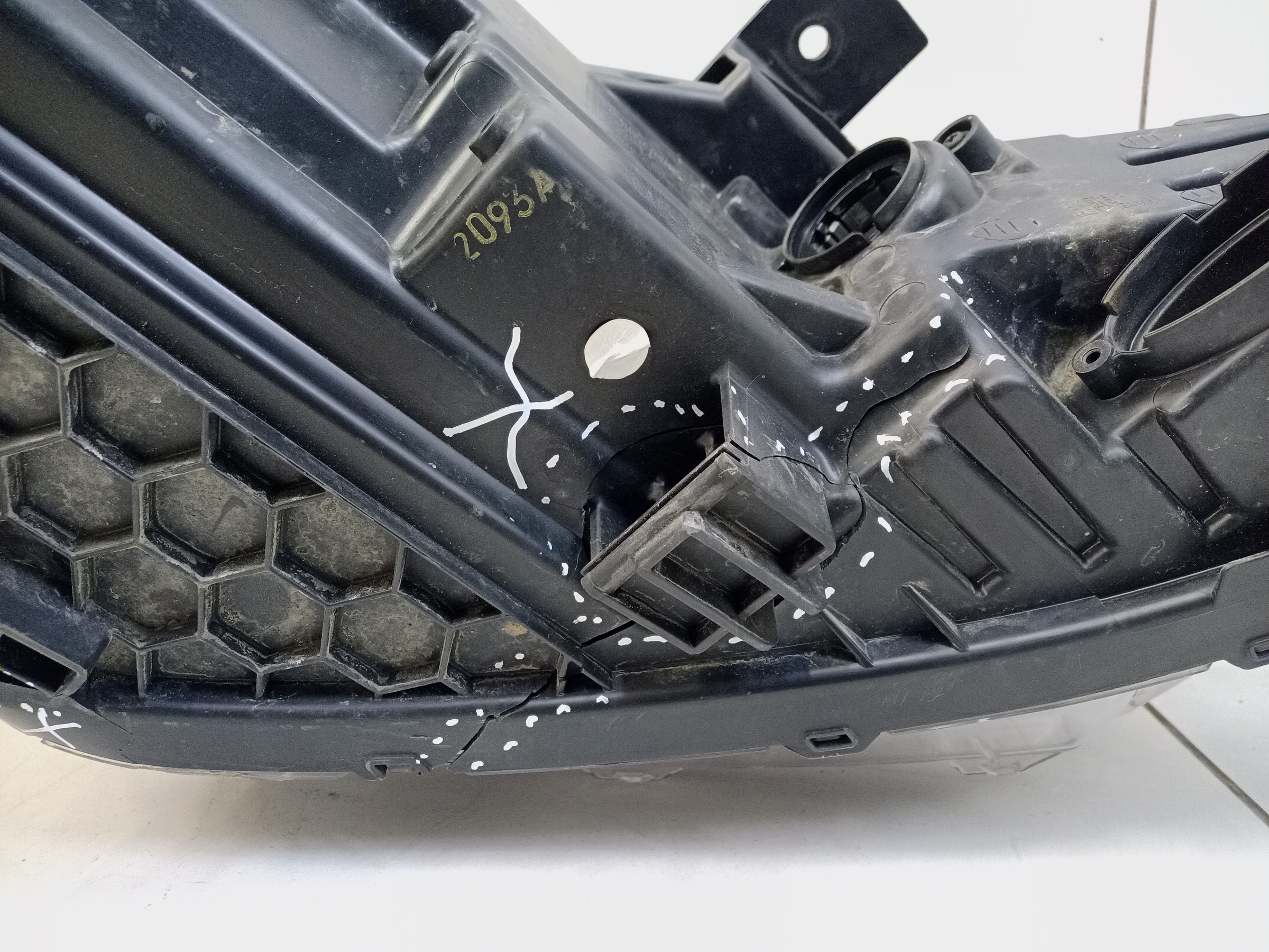 Фара передняя левая Hyundai Solaris 2 Restail галоген