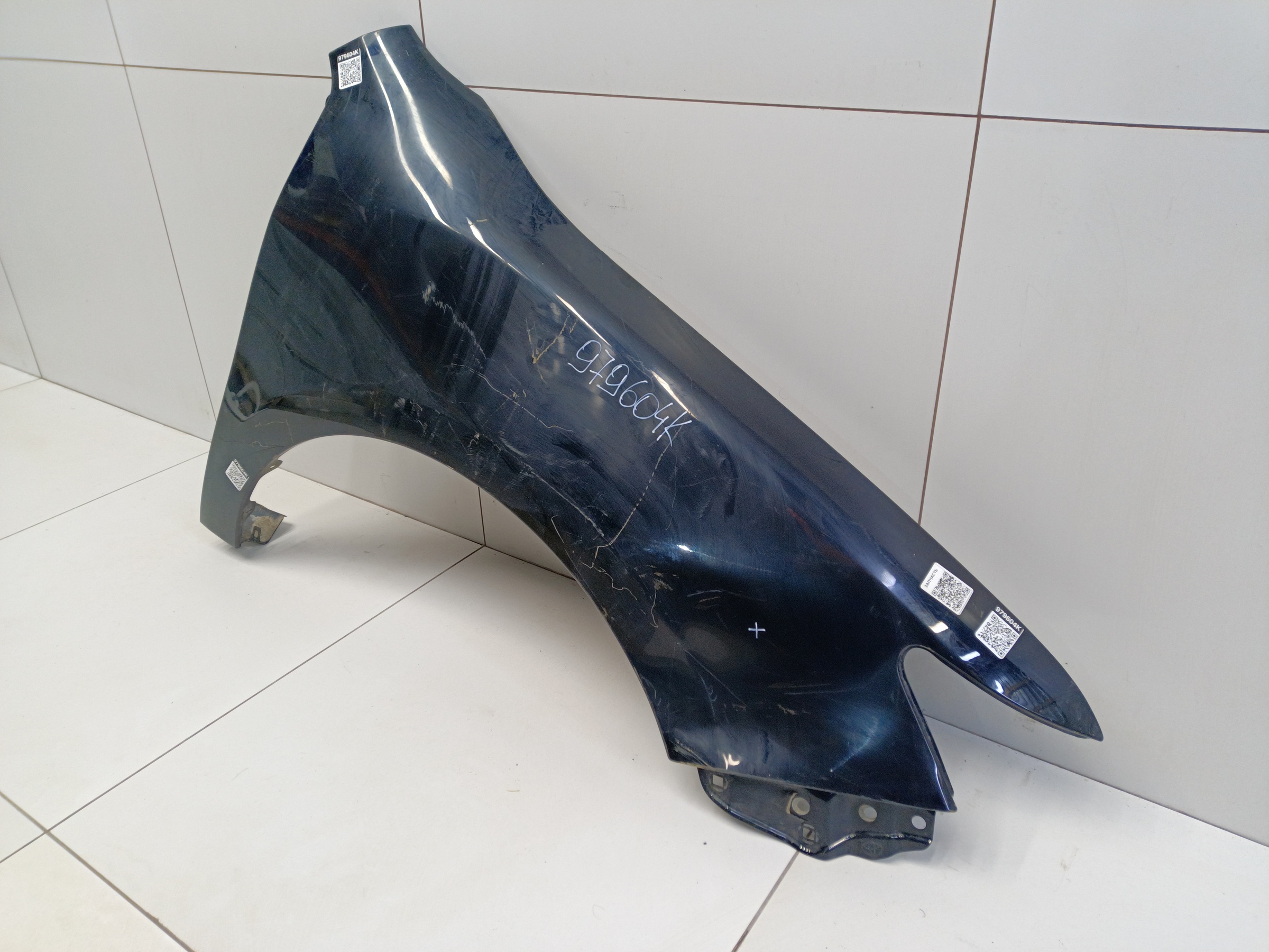 Крыло переднее правое Toyota Camry V50