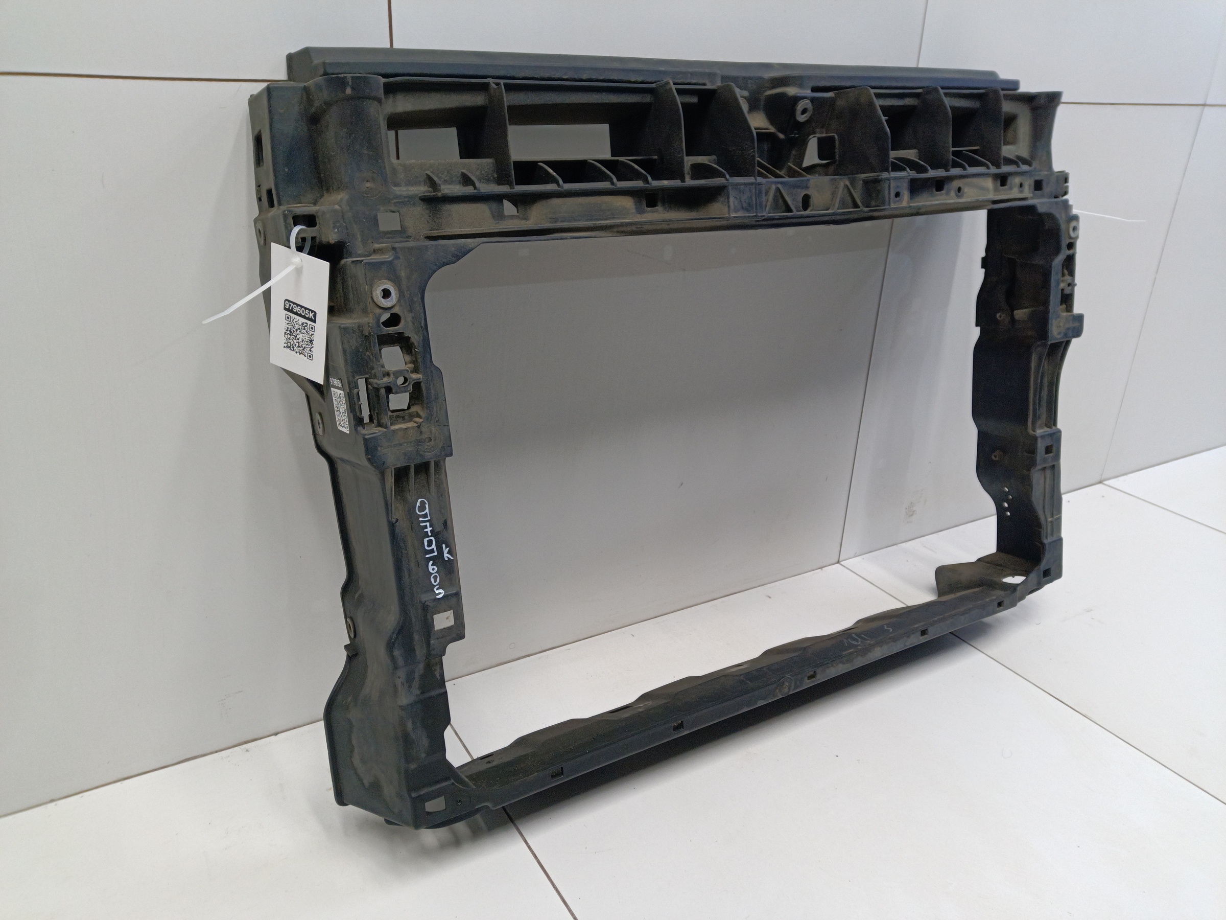 Панель передняя Volkswagen Tiguan 2 2.0L