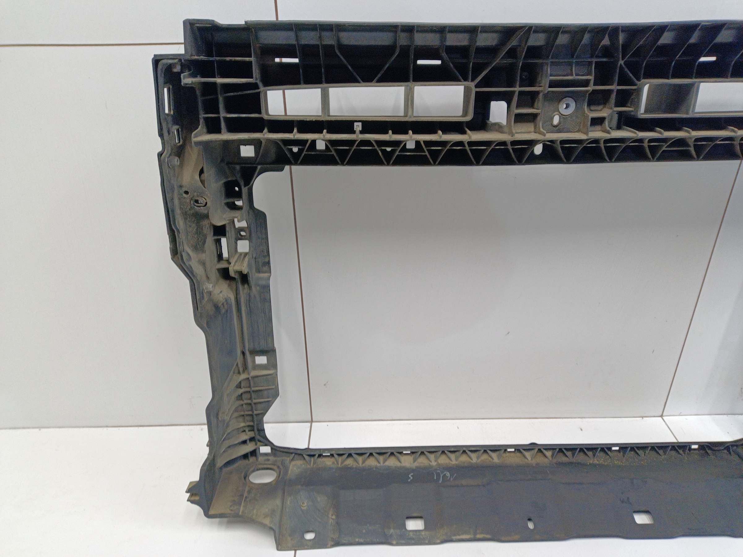 Панель передняя Volkswagen Tiguan 2 2.0L