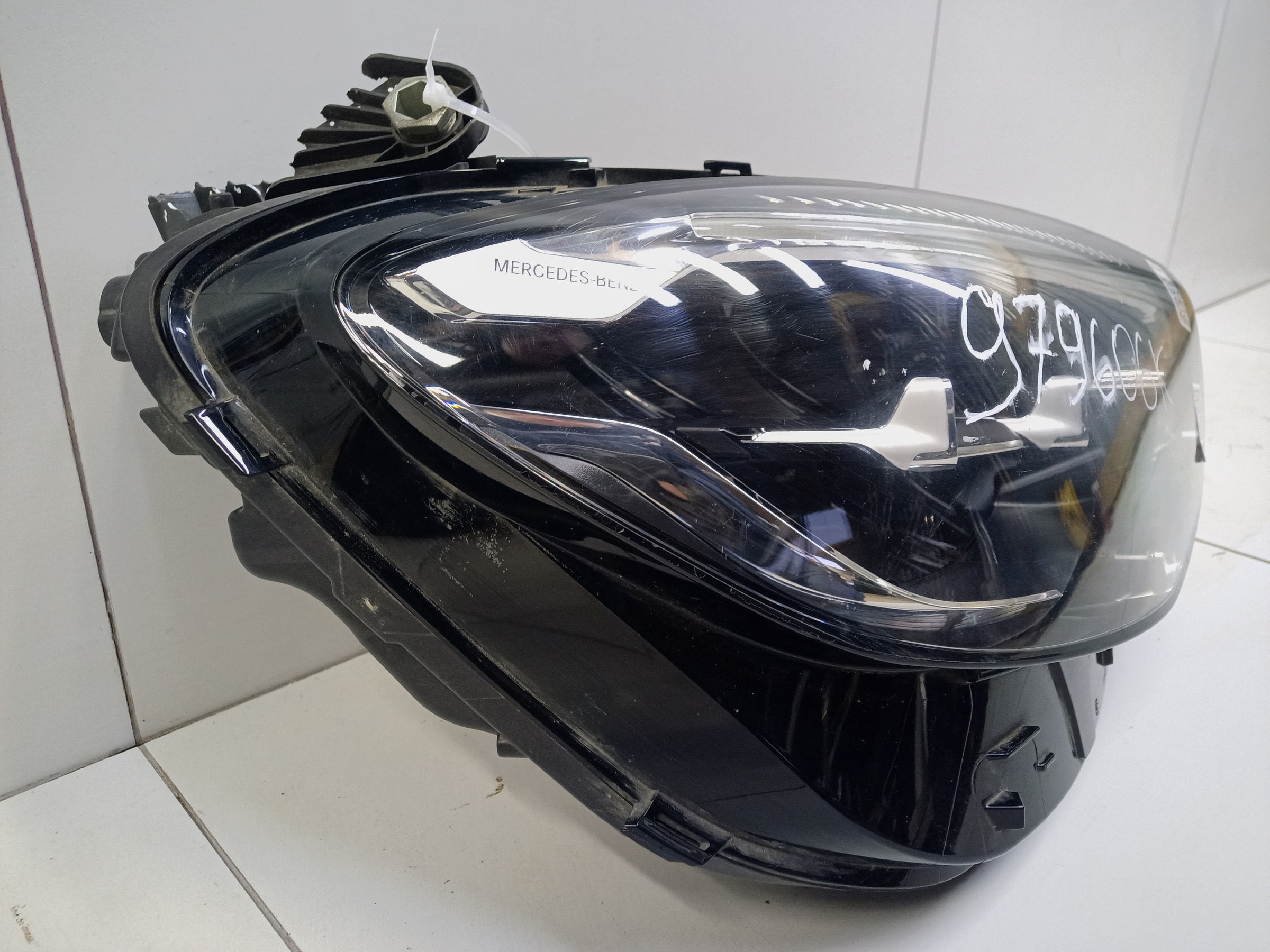 Фара передняя правая Mercedes Benz E-klasse W213 Restail LED