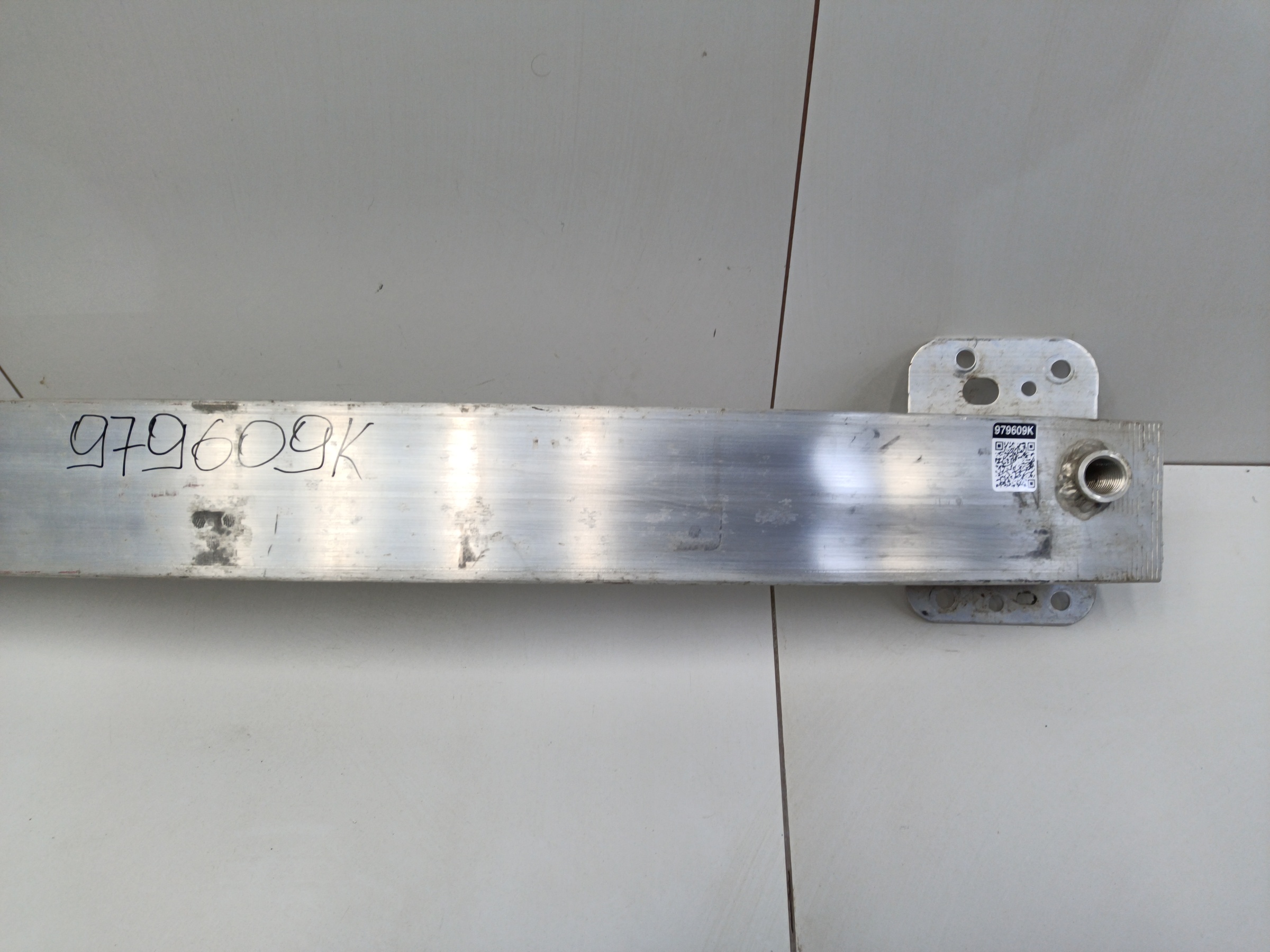 Усилитель переднего бампера Москвич 3