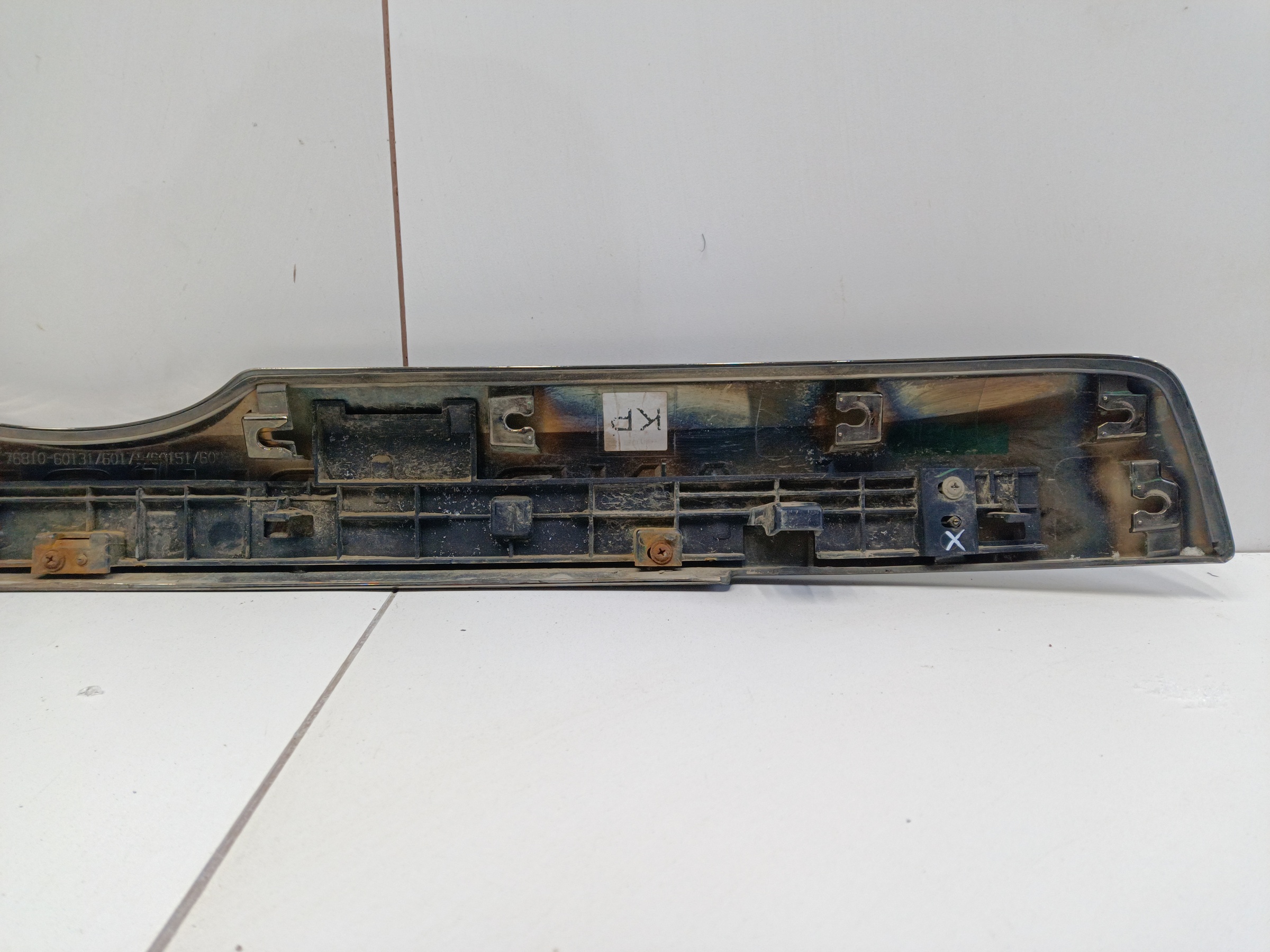 Накладка крышки багажника Toyota Land Cruiser Prado 150 Restail 2