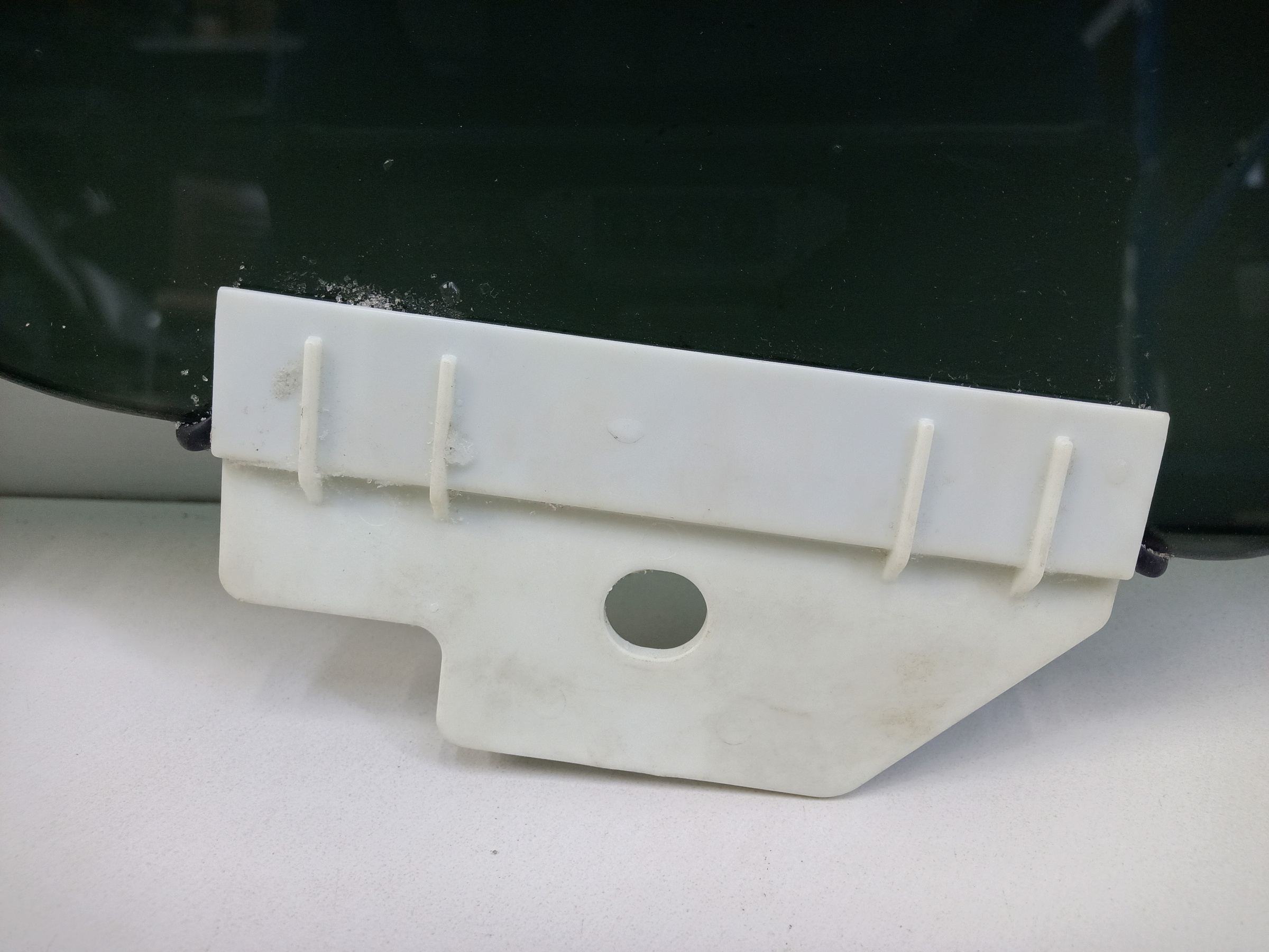 Стекло двери задней левой Lixiang L7