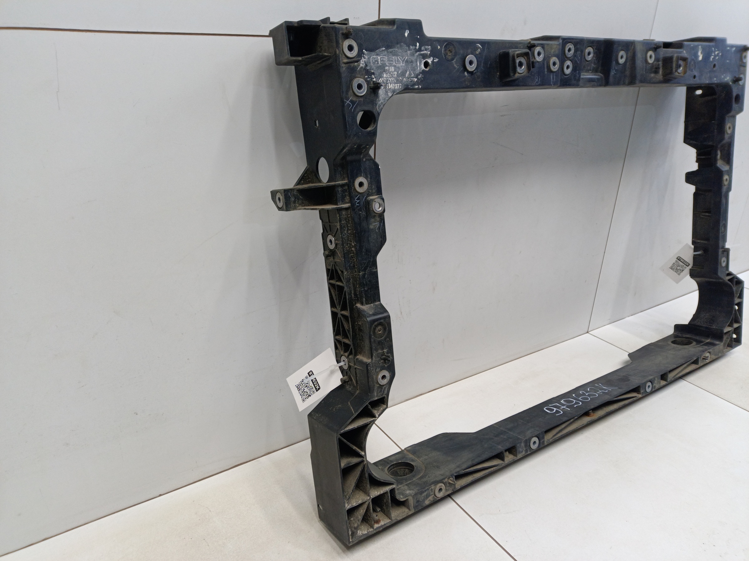 Панель передняя Geely Coolray