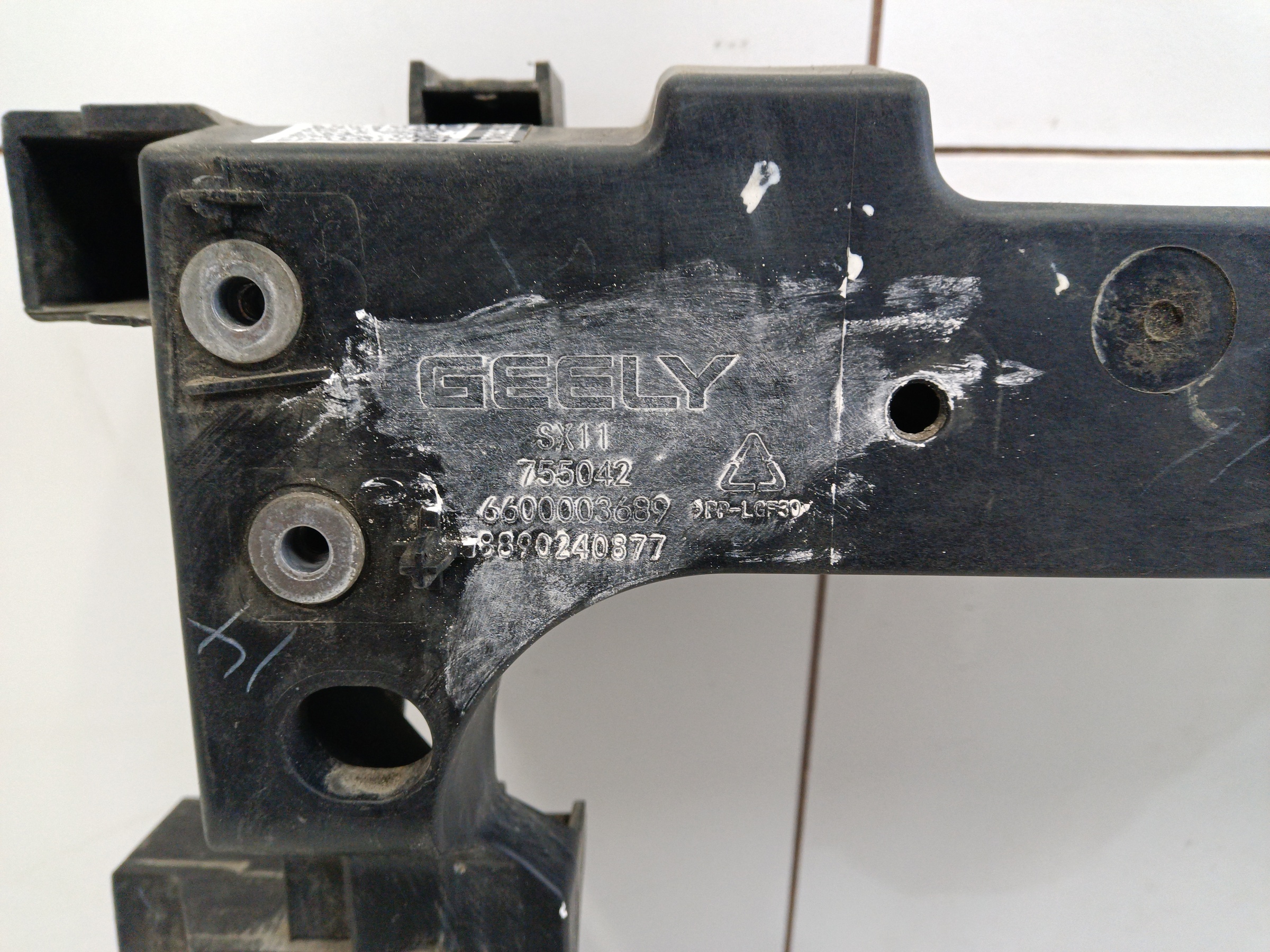 Панель передняя Geely Coolray