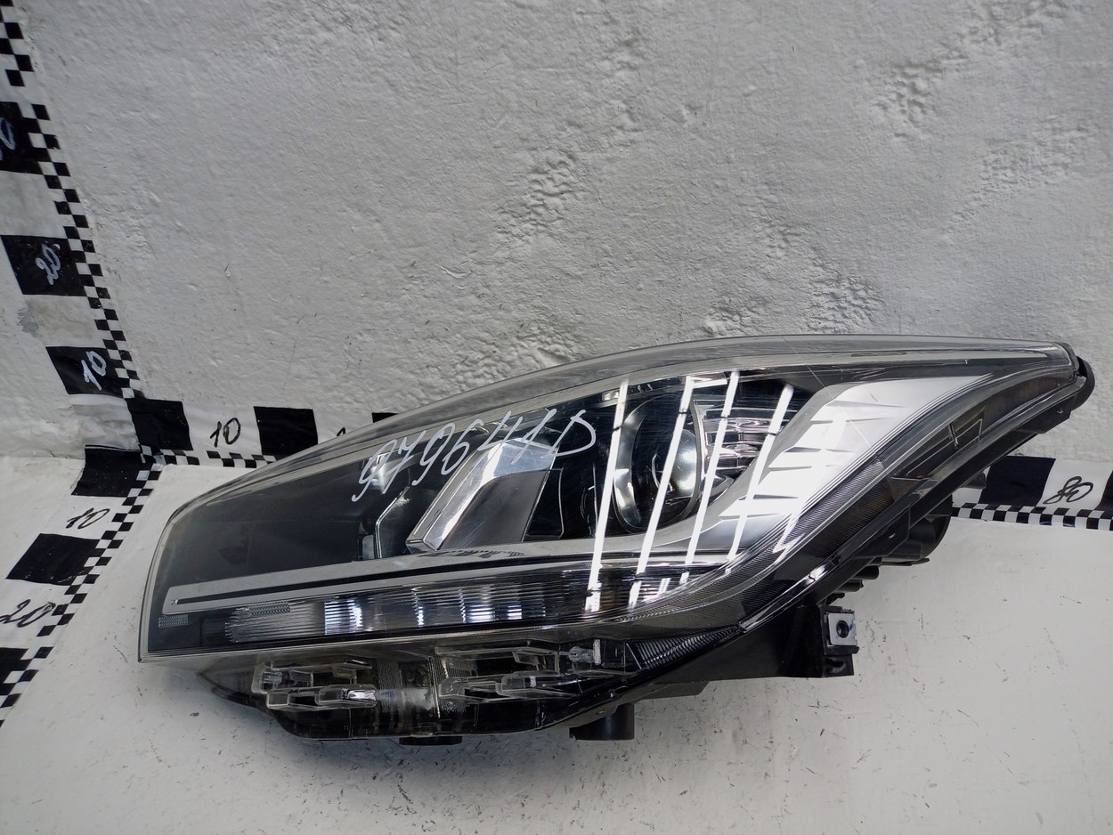 Фара передняя левая Chery Tiggo 4 Pro  LED