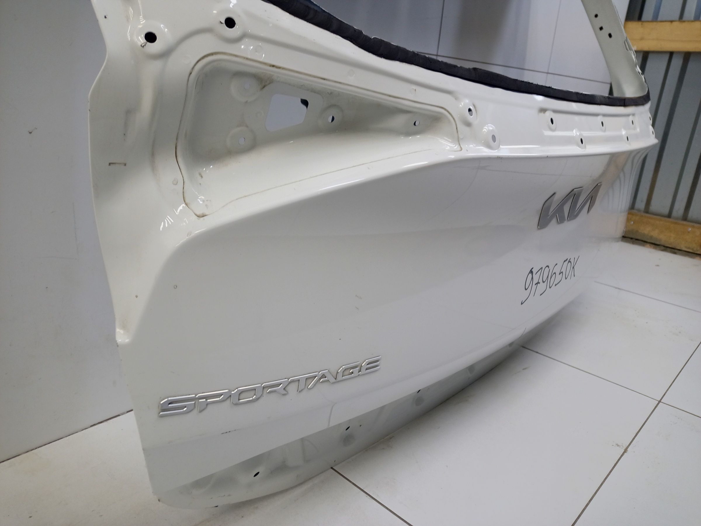 Крышка багажника Kia Sportage 5 под привод