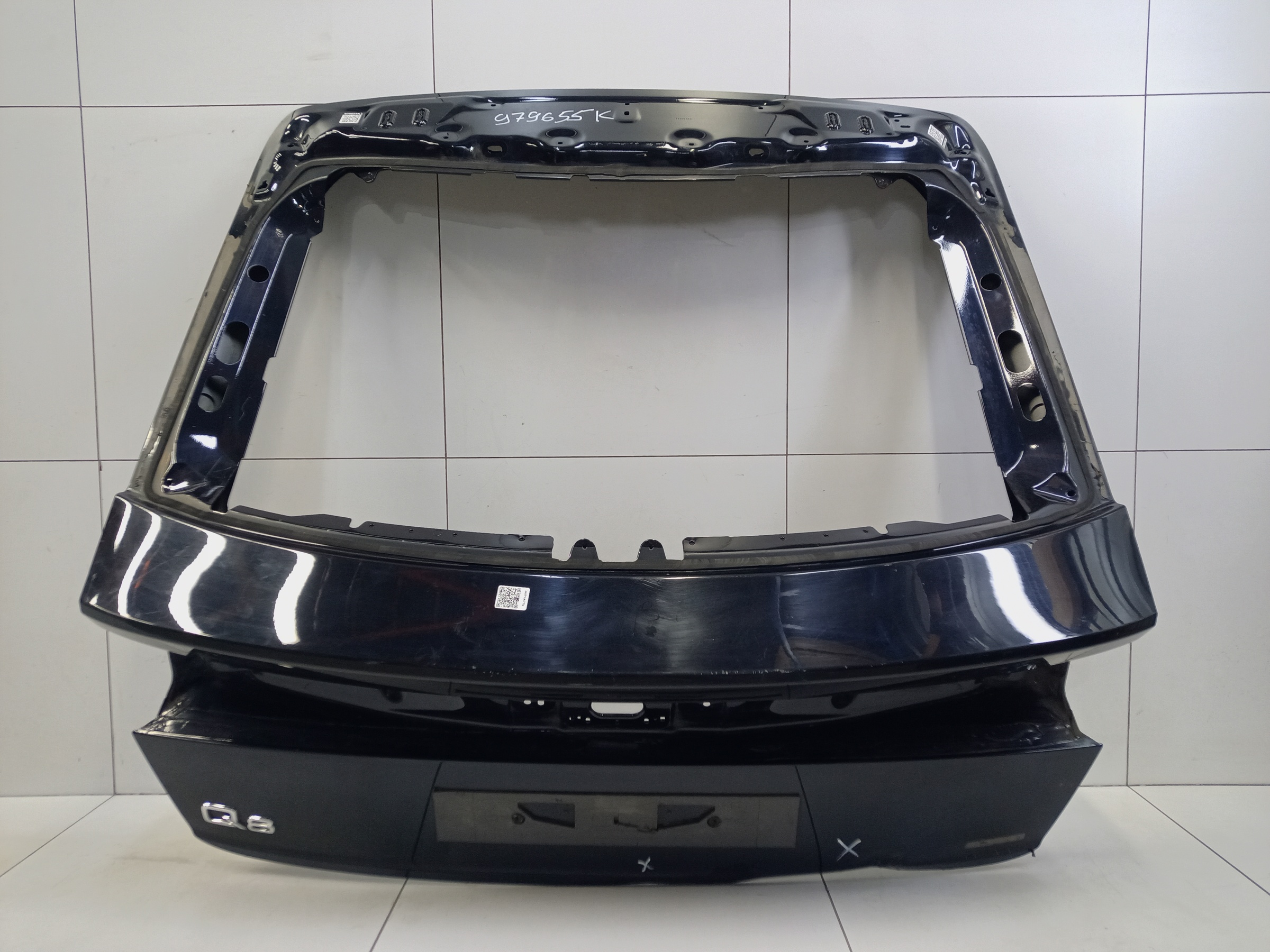 Крышка багажника Audi Q8