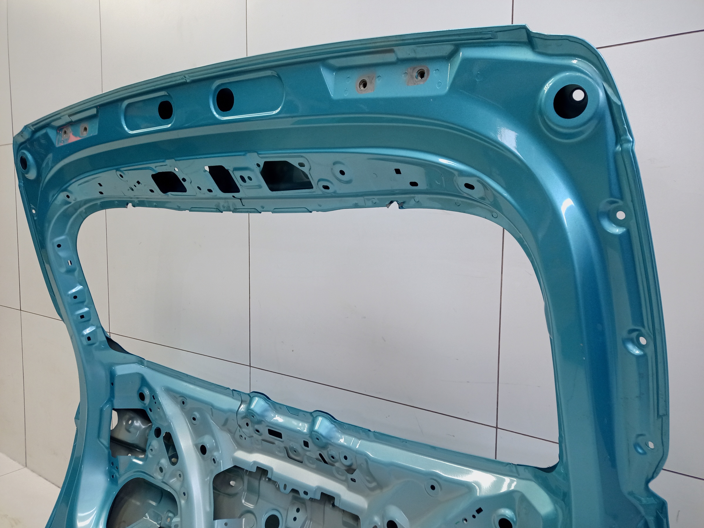 Крышка багажника Geely Coolray Restail